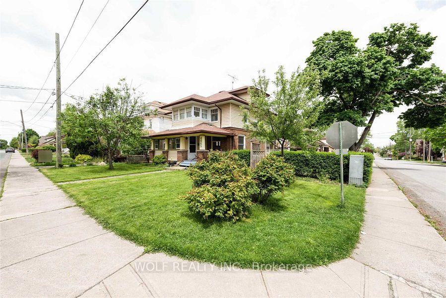 Photo 2 of 4965 Jepson Street, Niagara Falls, Cherrywood — HOMEH