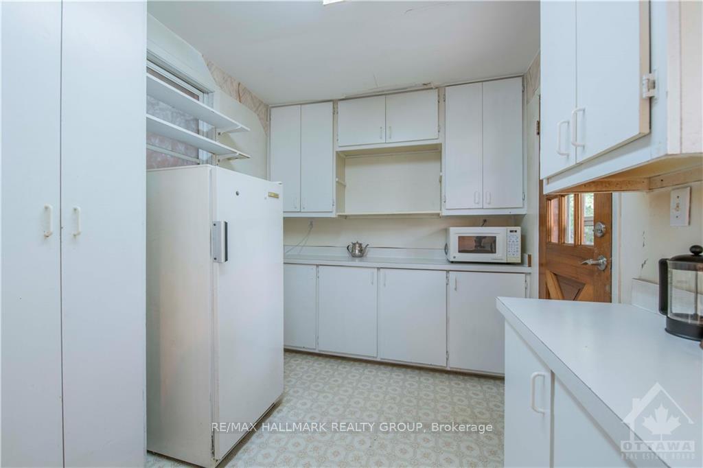 Photo 10 of 48 Queen Mary Street, Ottawa, Overbrook — HOMEH