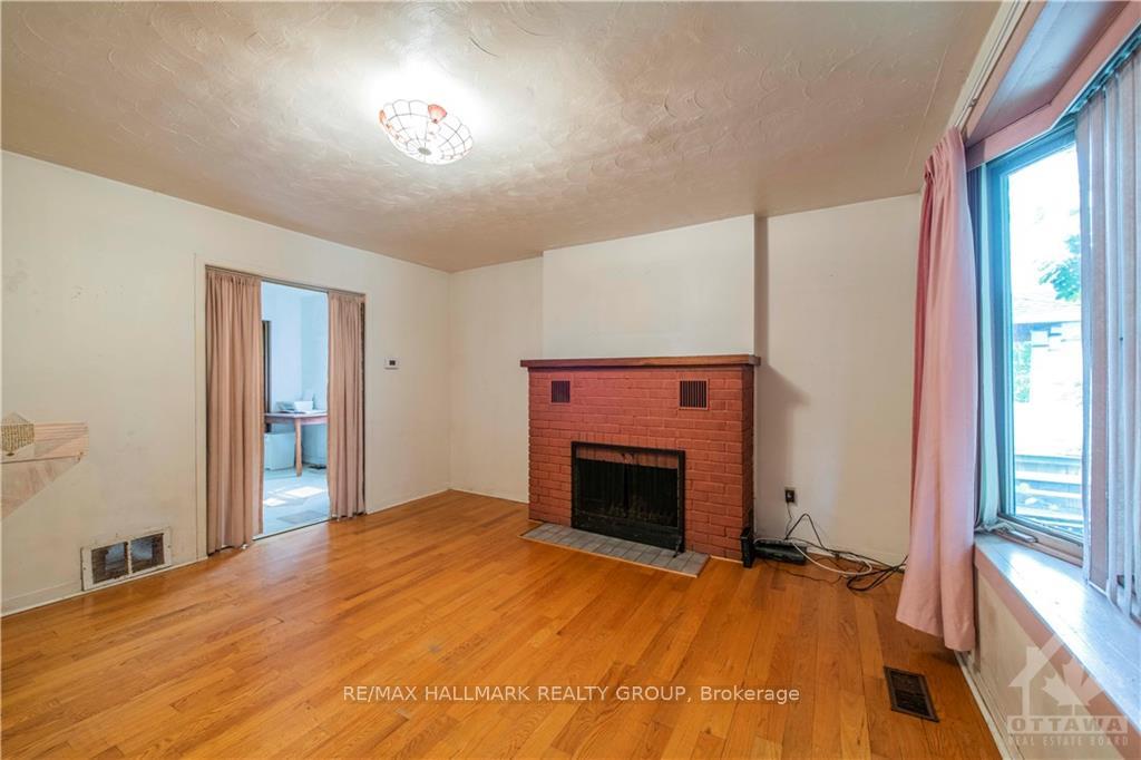 Photo 13 of 48 Queen Mary Street, Ottawa, Overbrook — HOMEH