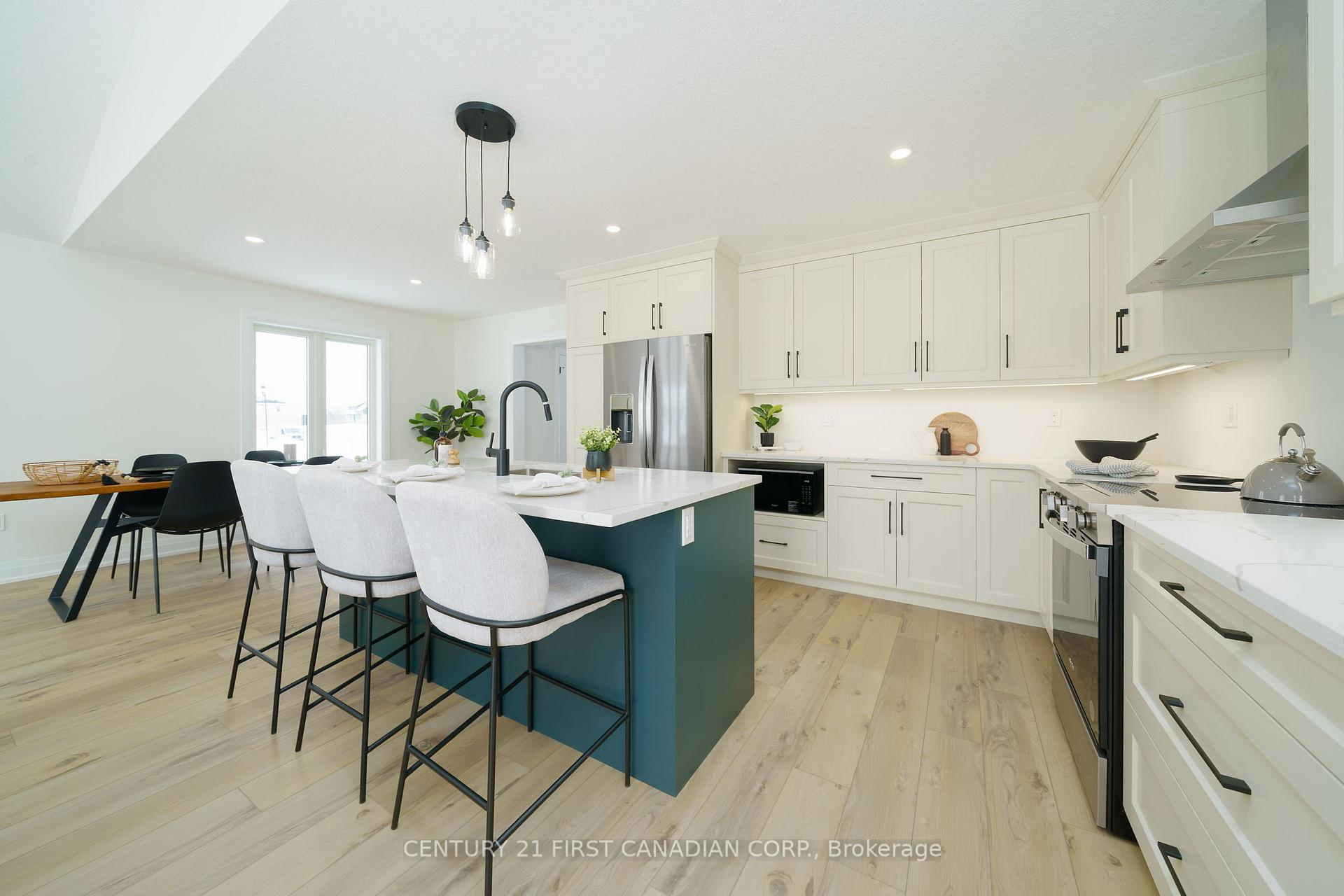 Photo 8 of 62 Postma Crescent, North Middlesex, Alisa Craig — HOMEH