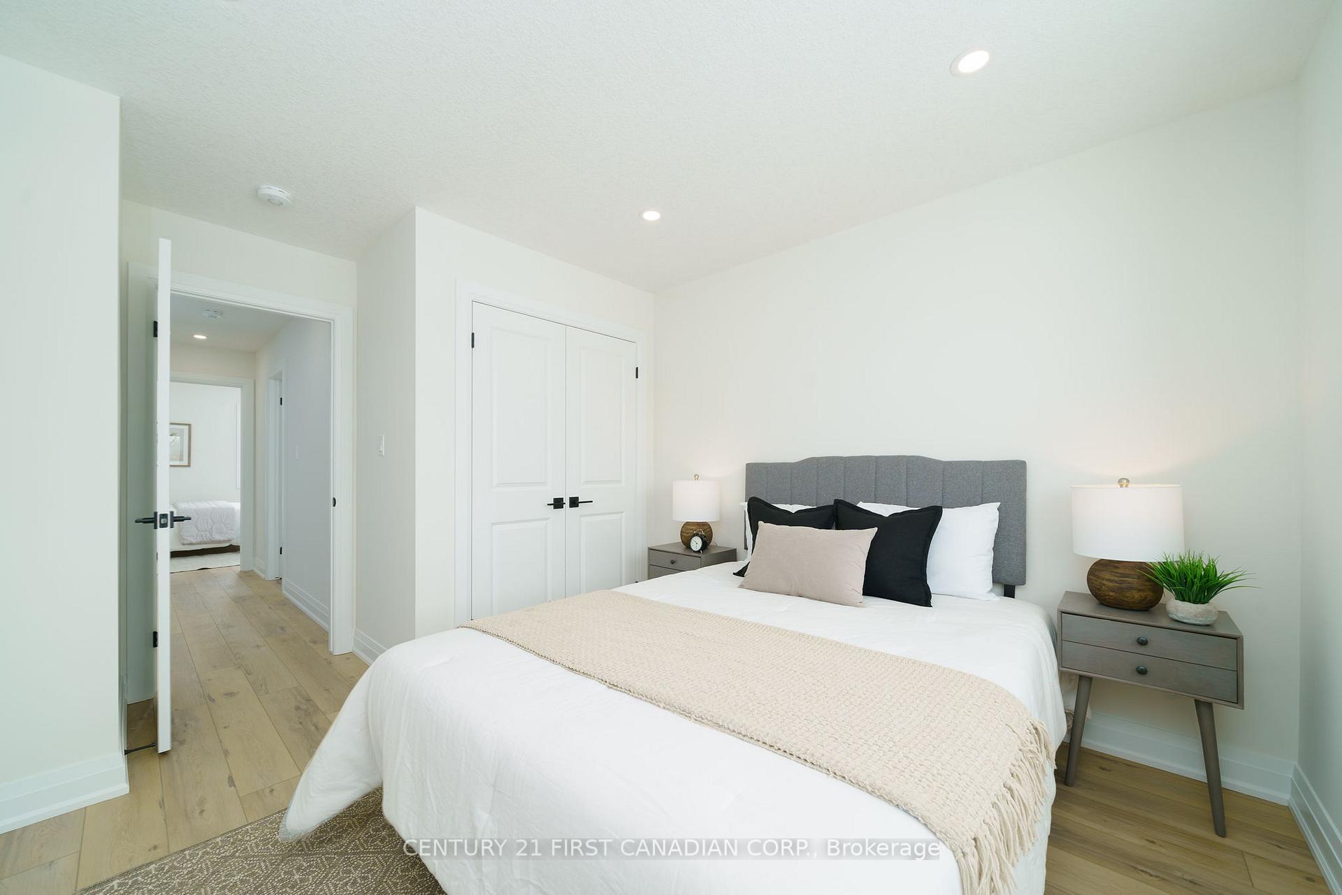 Photo 19 of 62 Postma Crescent, North Middlesex, Alisa Craig — HOMEH