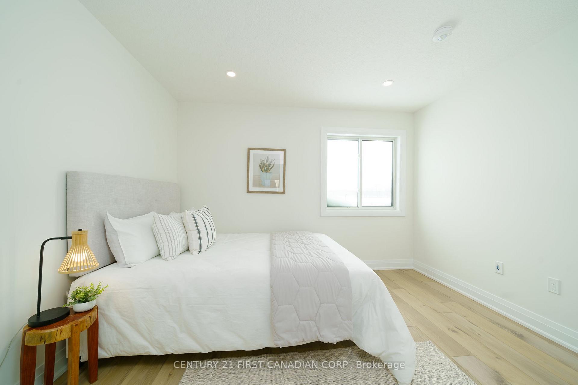 Photo 20 of 62 Postma Crescent, North Middlesex, Alisa Craig — HOMEH