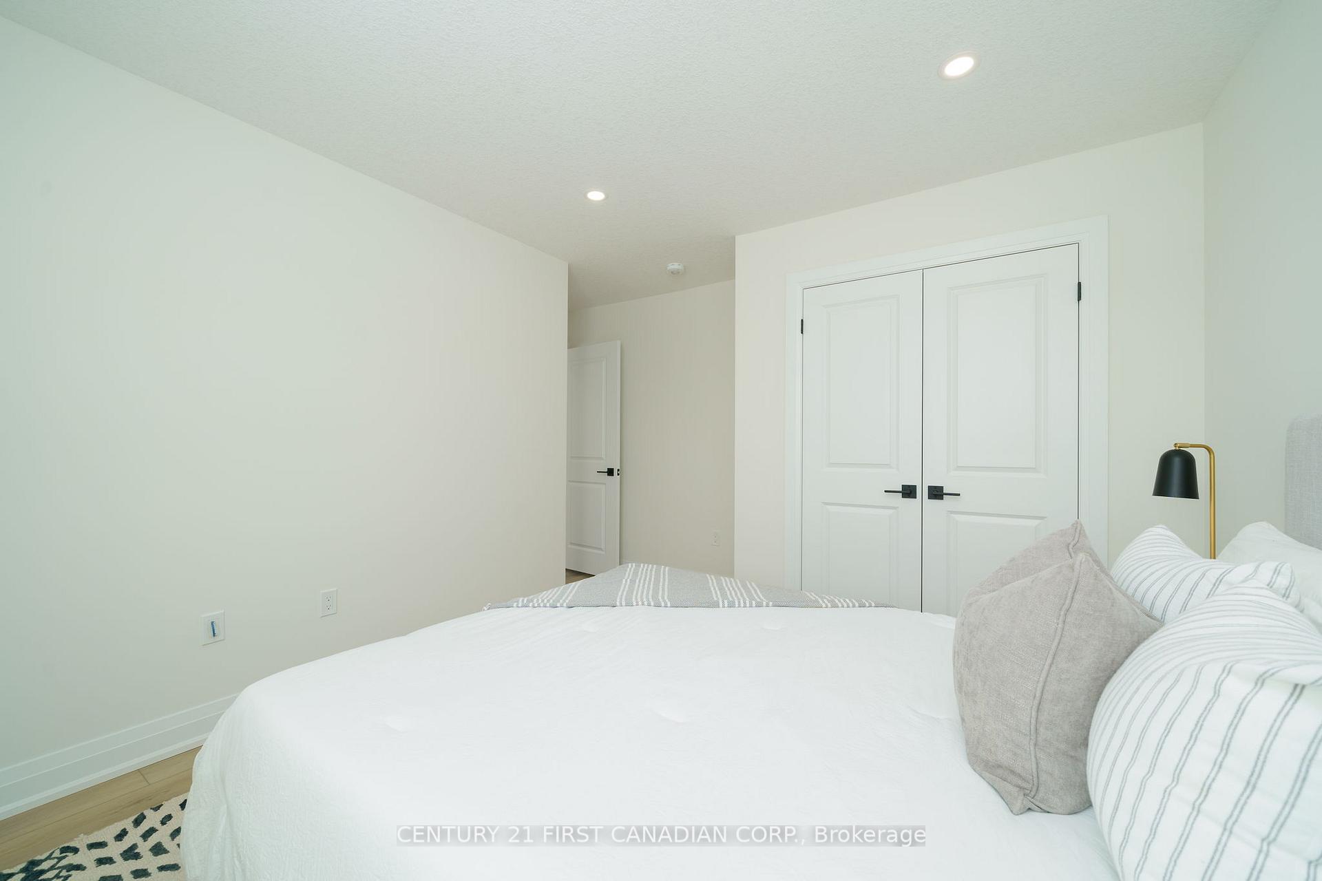 Photo 22 of 62 Postma Crescent, North Middlesex, Alisa Craig — HOMEH