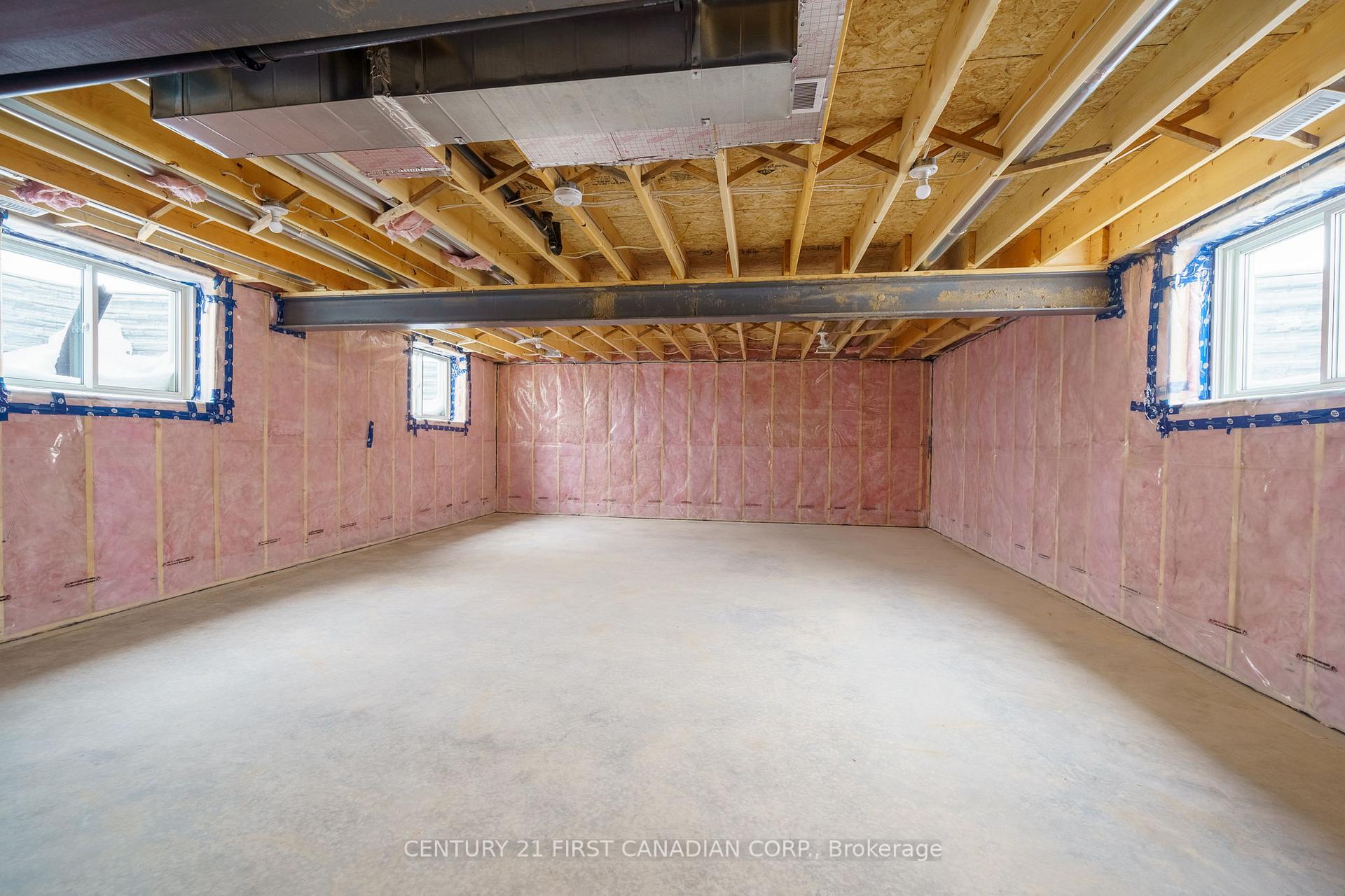 Photo 25 of 62 Postma Crescent, North Middlesex, Alisa Craig — HOMEH
