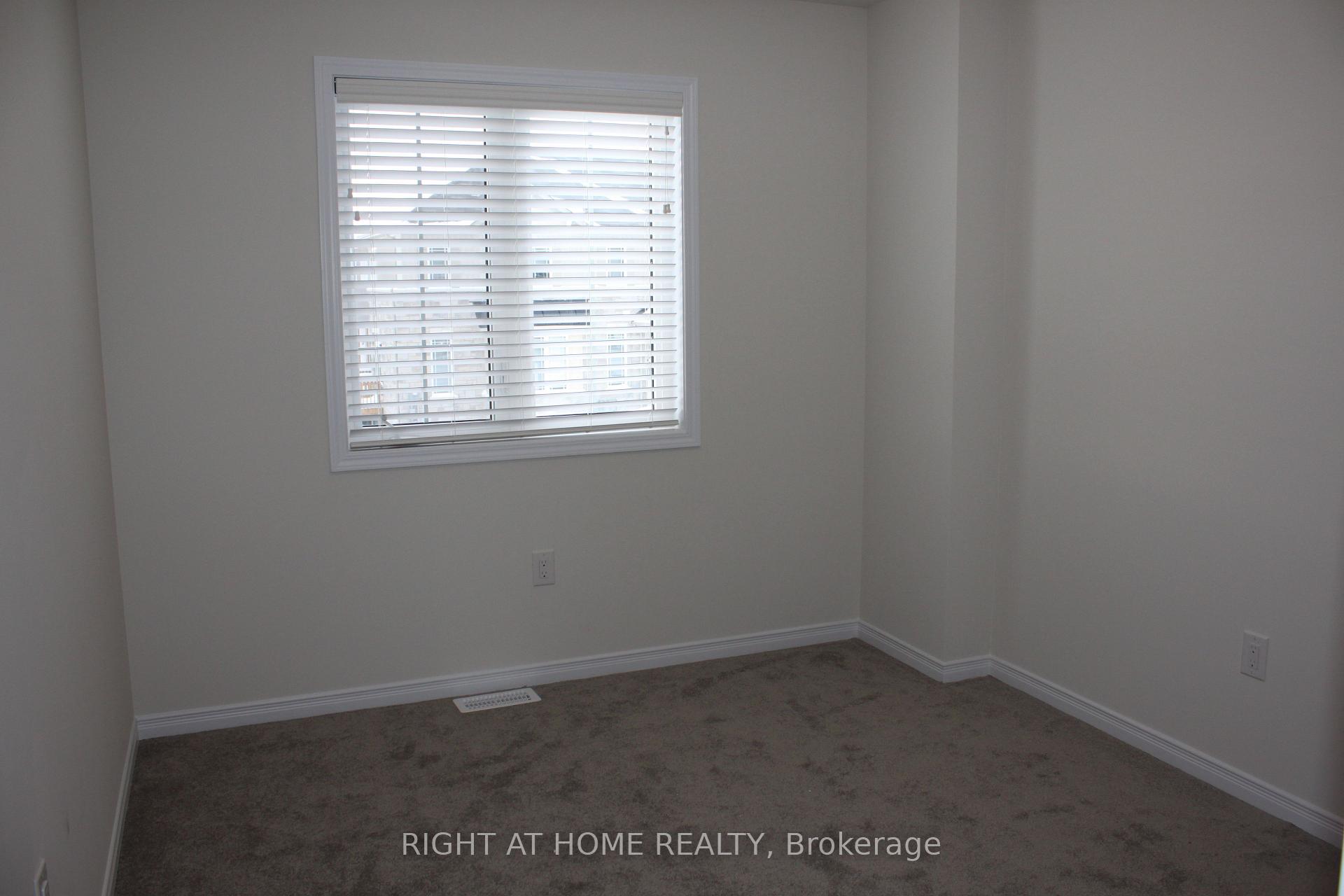 Photo 14 of 7730 White Pine Crescent, Niagara Falls, Brown — HOMEH