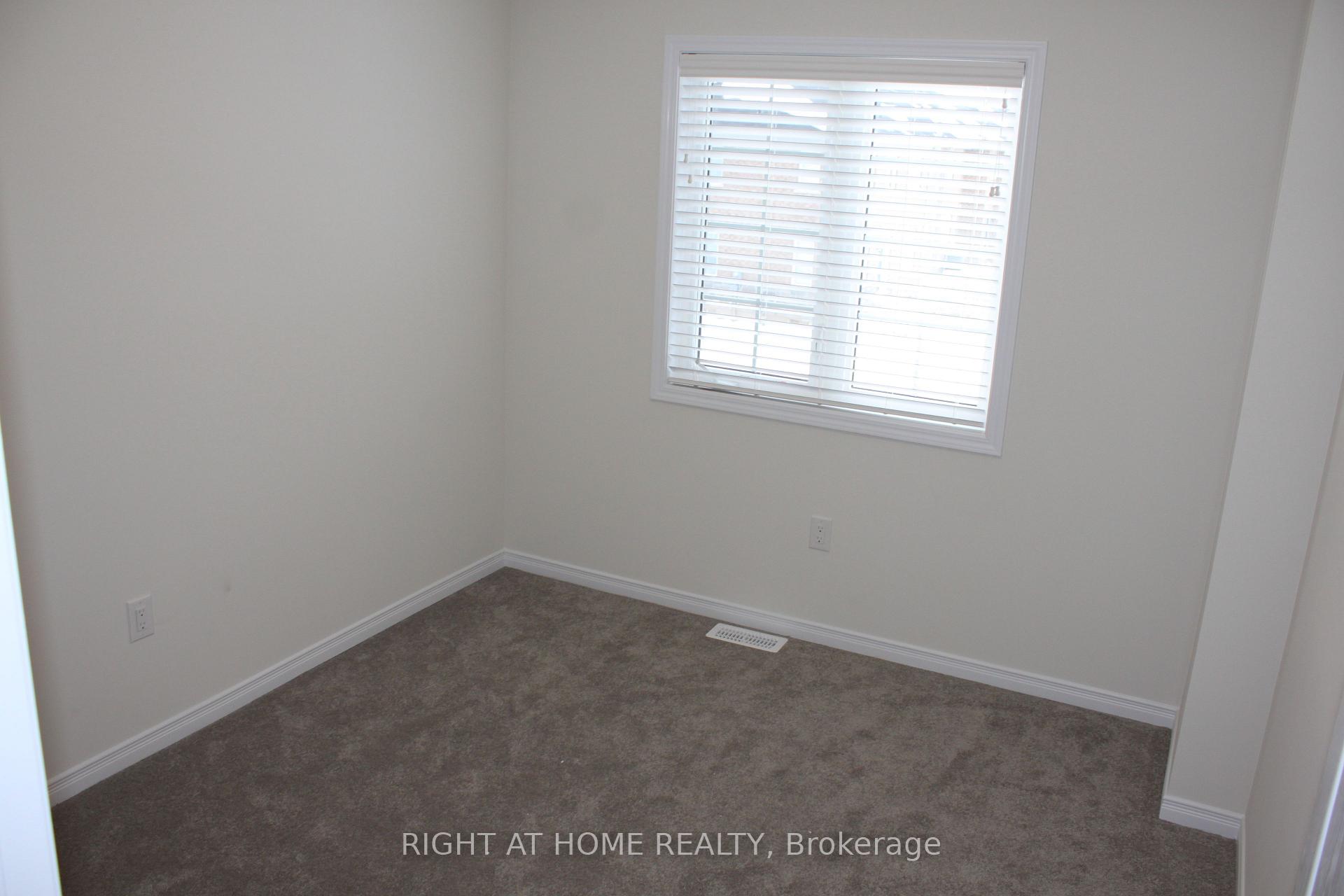Photo 16 of 7730 White Pine Crescent, Niagara Falls, Brown — HOMEH