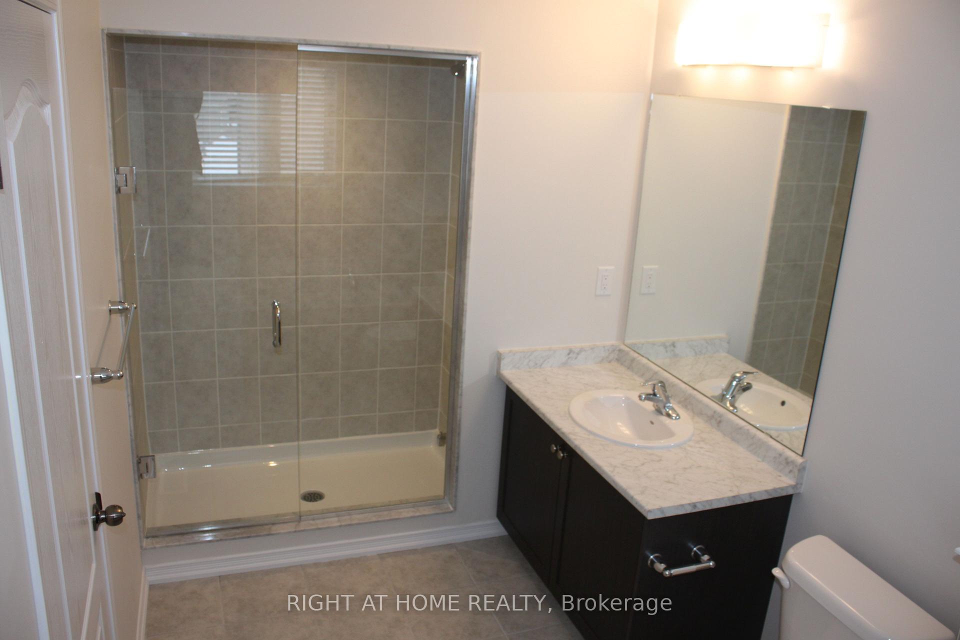 Photo 20 of 7730 White Pine Crescent, Niagara Falls, Brown — HOMEH