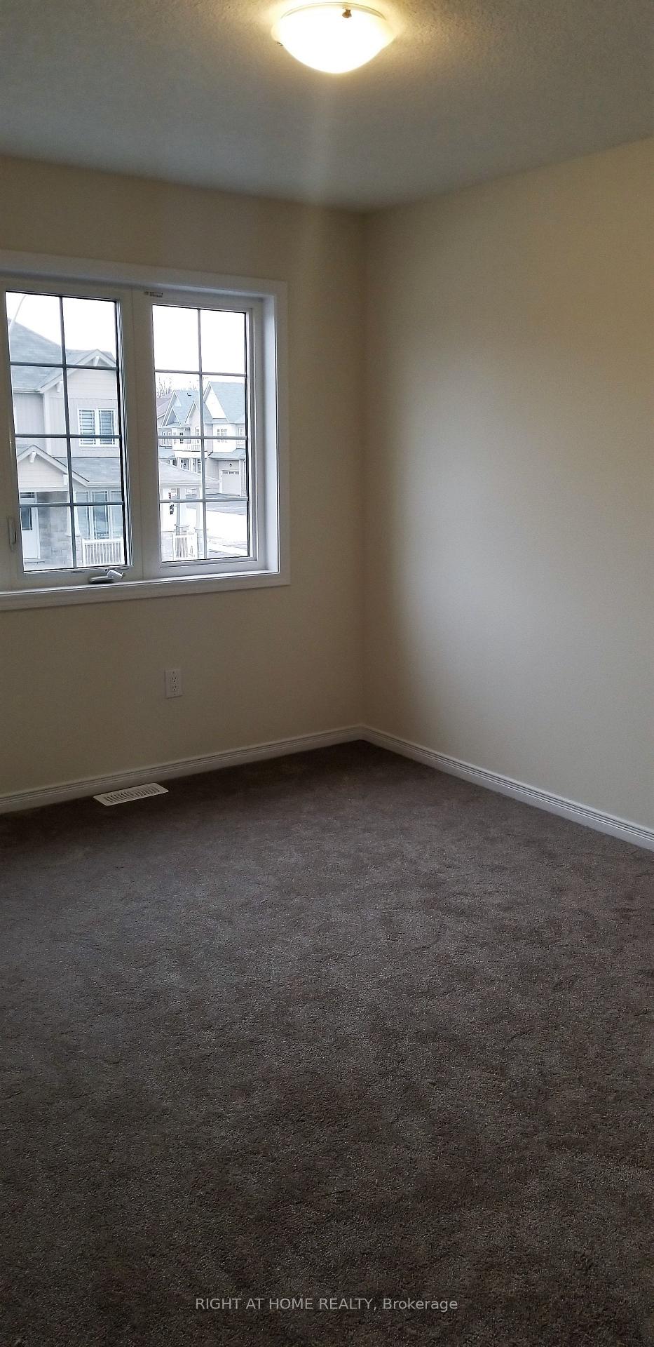 Photo 26 of 7730 White Pine Crescent, Niagara Falls, Brown — HOMEH