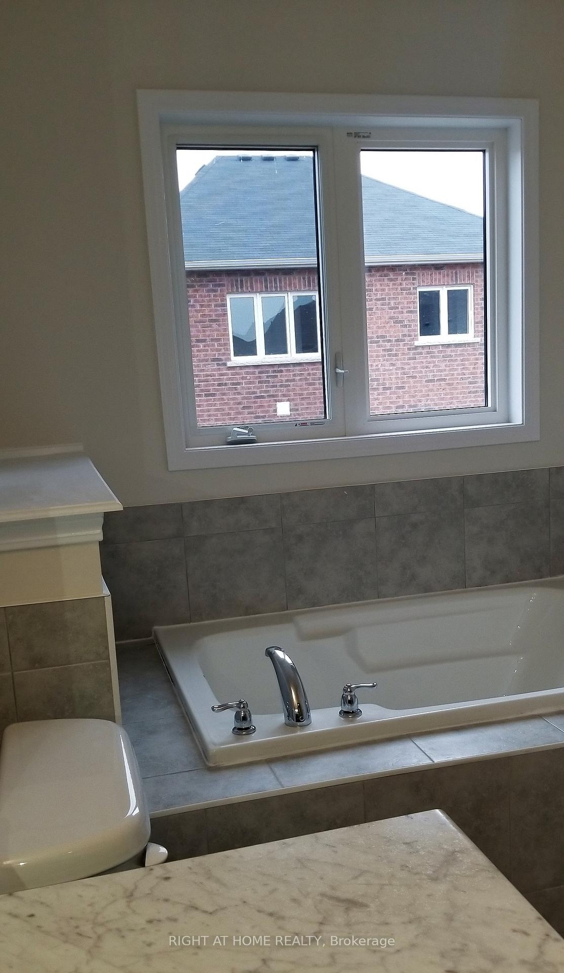 Photo 32 of 7730 White Pine Crescent, Niagara Falls, Brown — HOMEH
