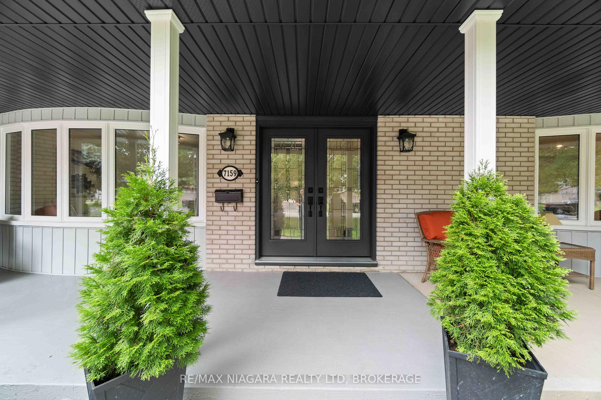 Photo 2 of 7159 Mccoll Drive, Niagara Falls, Casey — HOMEH