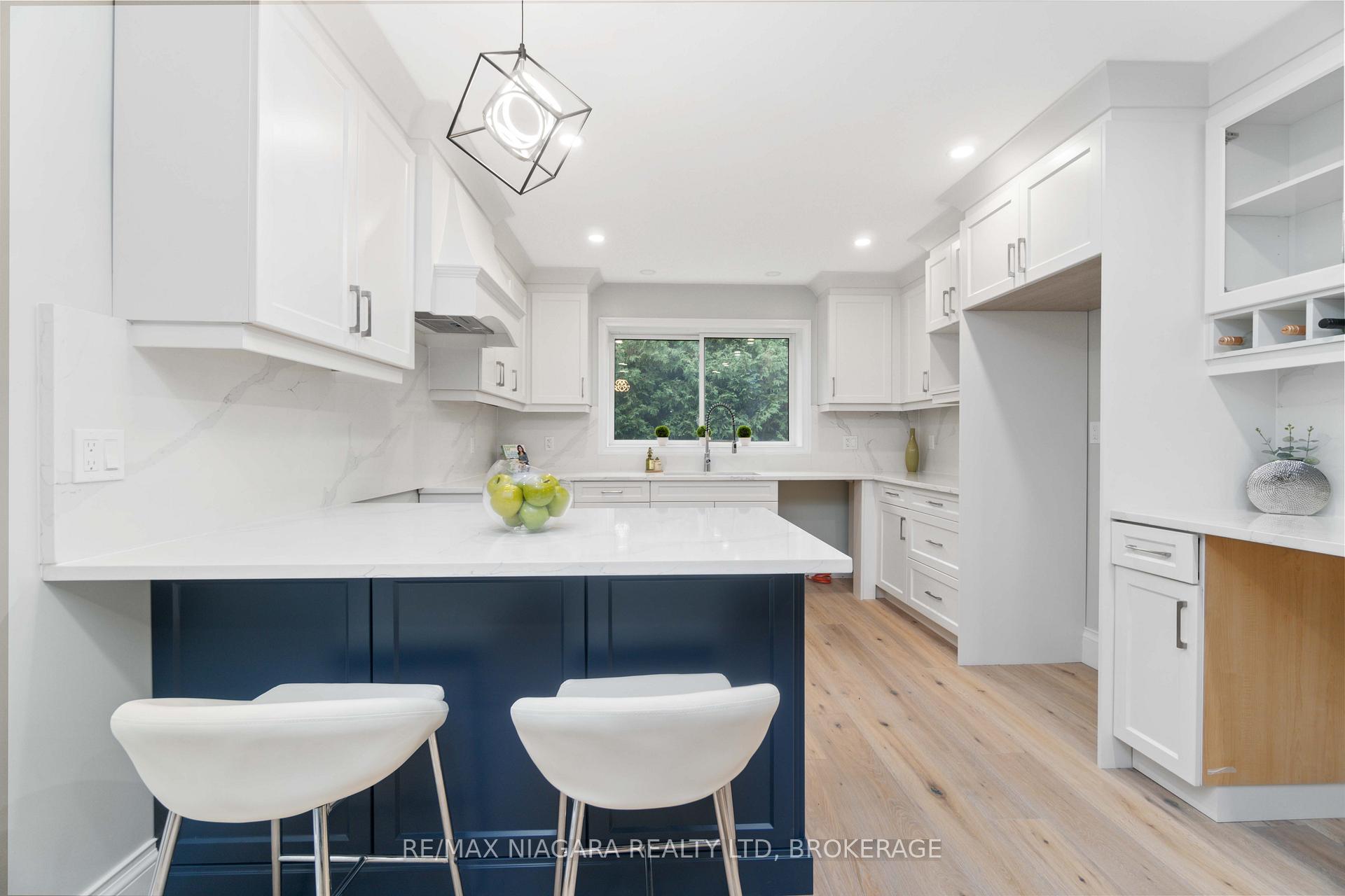 Photo 8 of 7159 Mccoll Drive, Niagara Falls, Casey — HOMEH