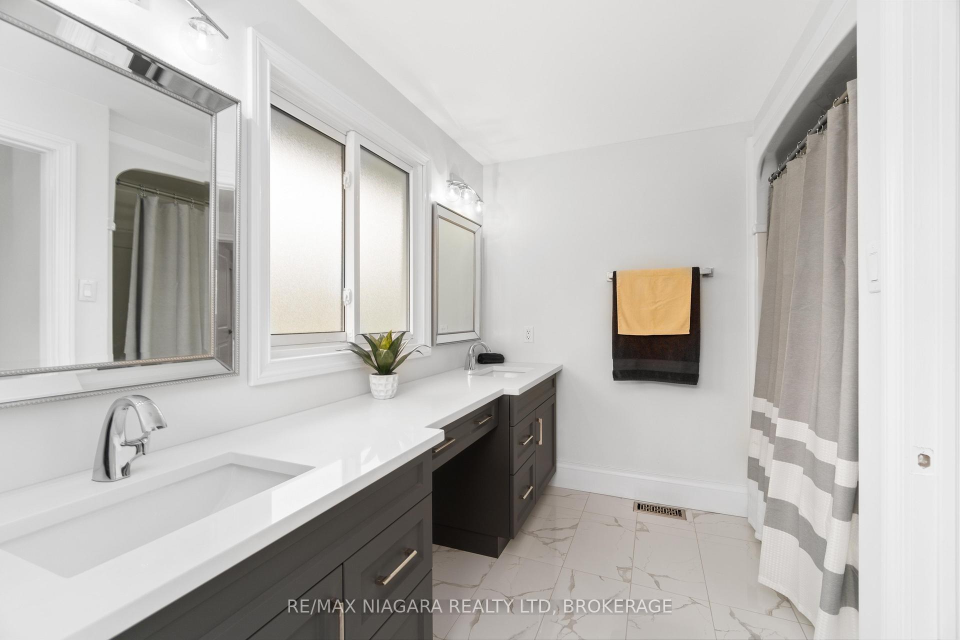 Photo 17 of 7159 Mccoll Drive, Niagara Falls, Casey — HOMEH