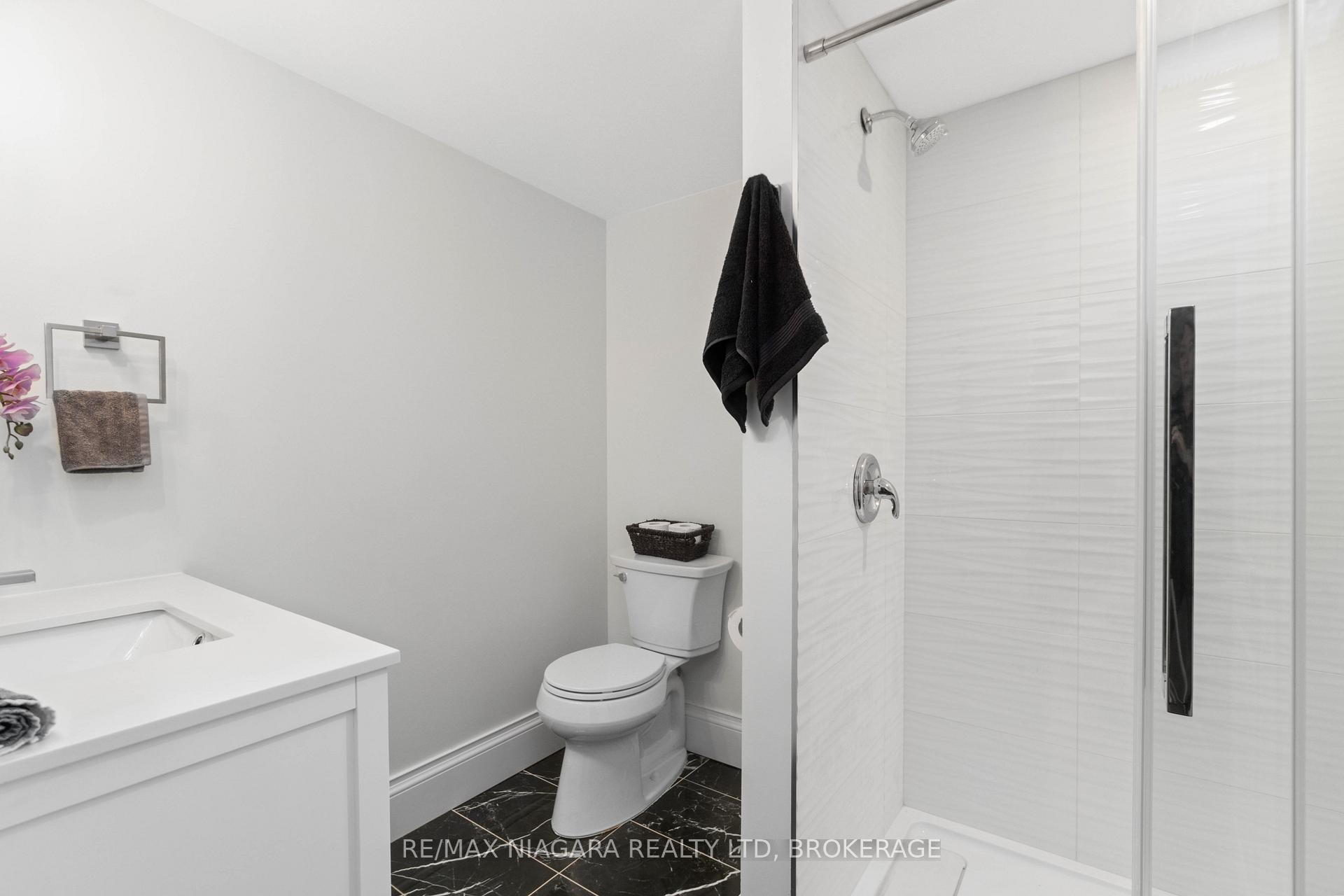 Photo 22 of 7159 Mccoll Drive, Niagara Falls, Casey — HOMEH