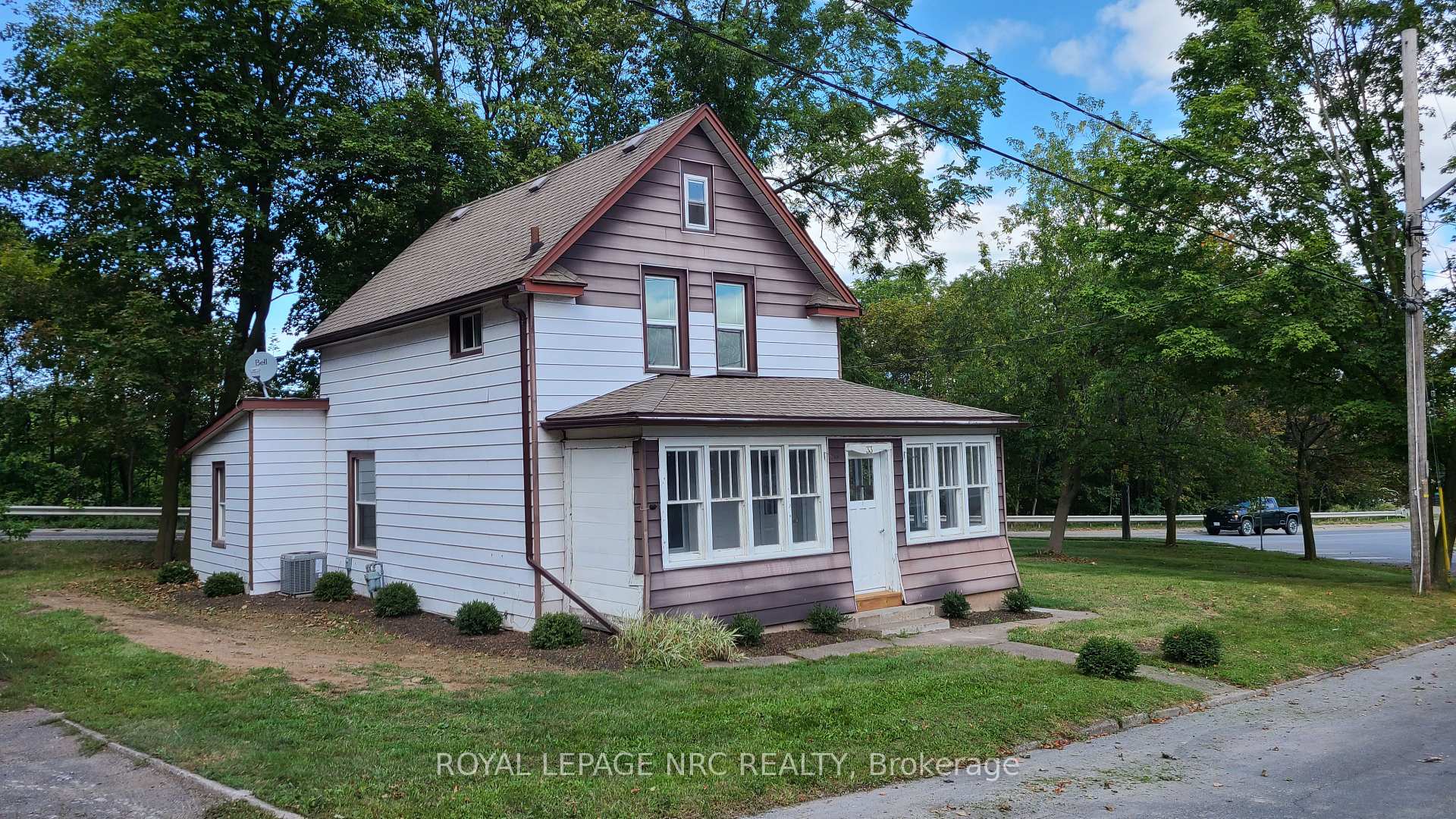 Photo 1 of 33 Canboro Road, Pelham, Fonthill — HOMEH