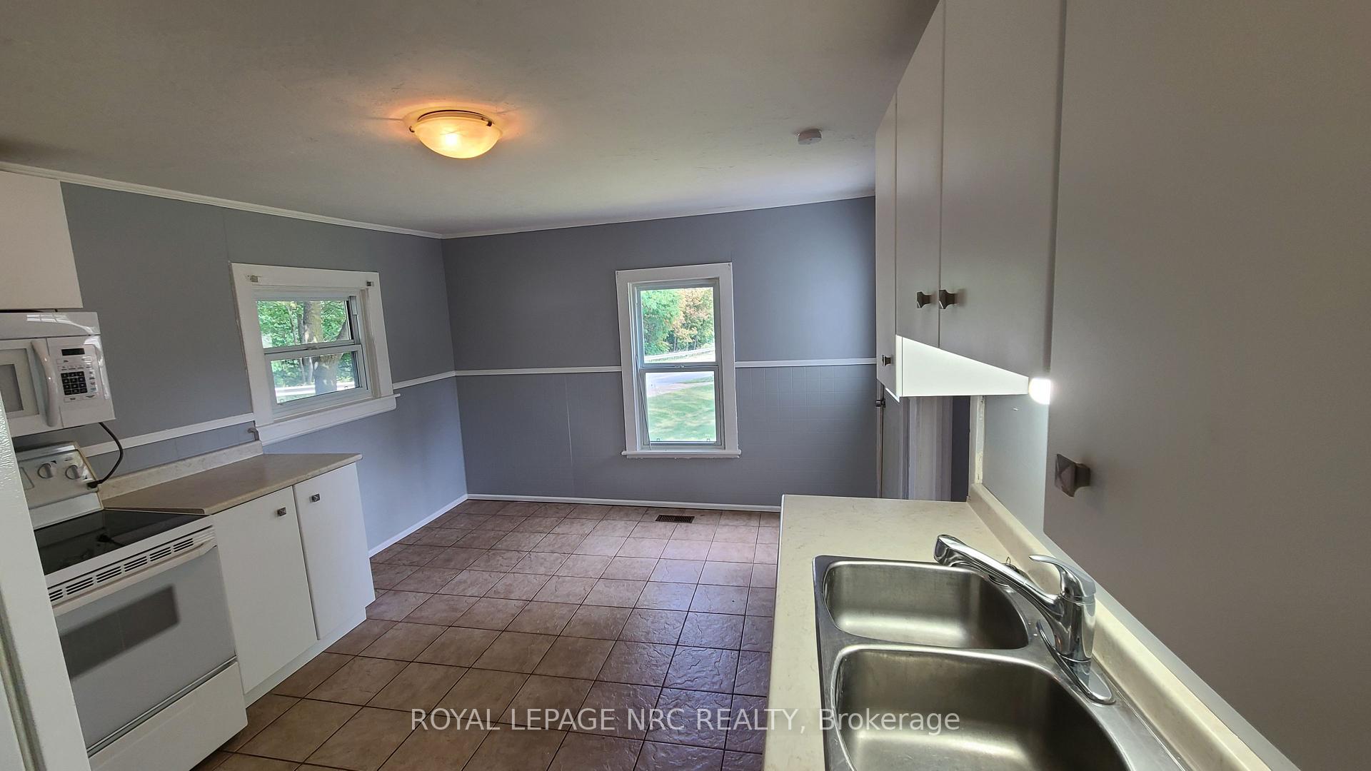 Photo 8 of 33 Canboro Road, Pelham, Fonthill — HOMEH