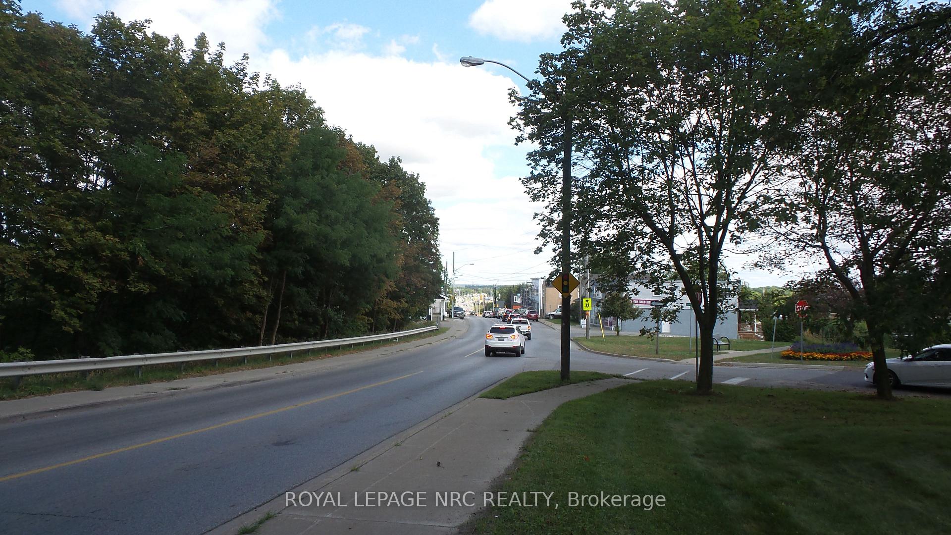 Photo 17 of 33 Canboro Road, Pelham, Fonthill — HOMEH