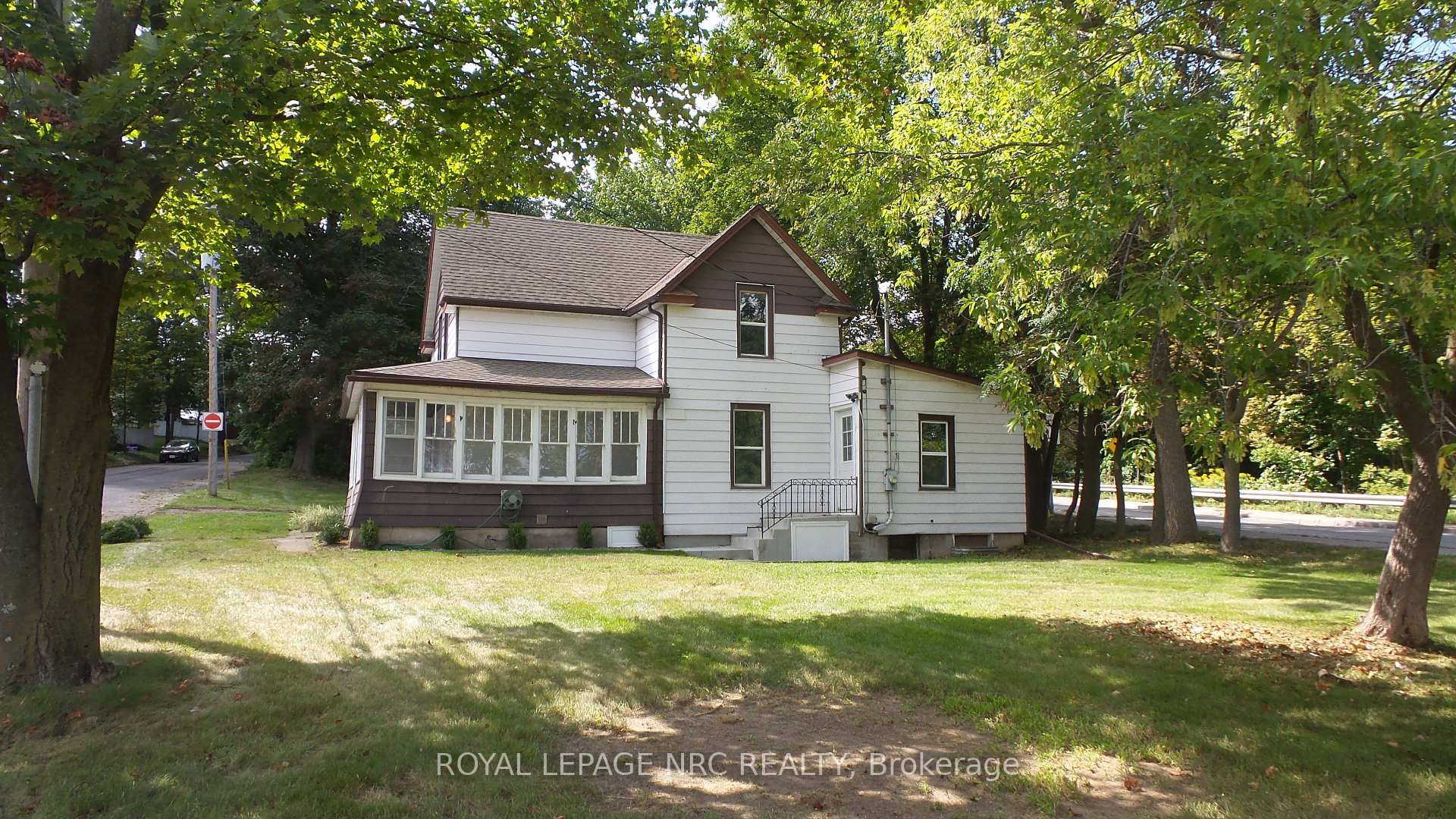 Photo 19 of 33 Canboro Road, Pelham, Fonthill — HOMEH