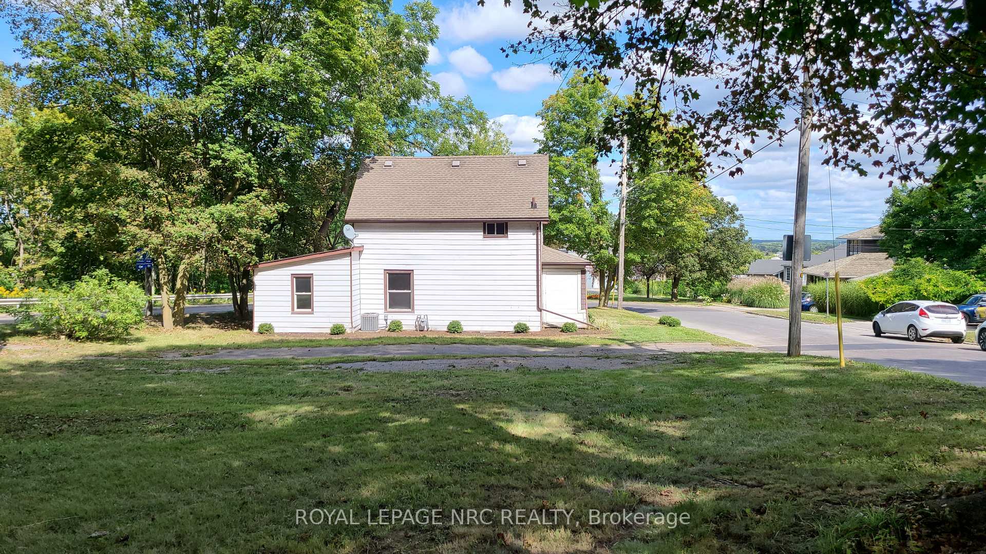 Photo 20 of 33 Canboro Road, Pelham, Fonthill — HOMEH