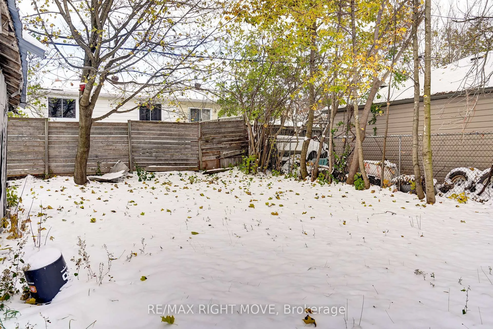 Photo 4 of 356 East Street E, Orillia — HOMEH