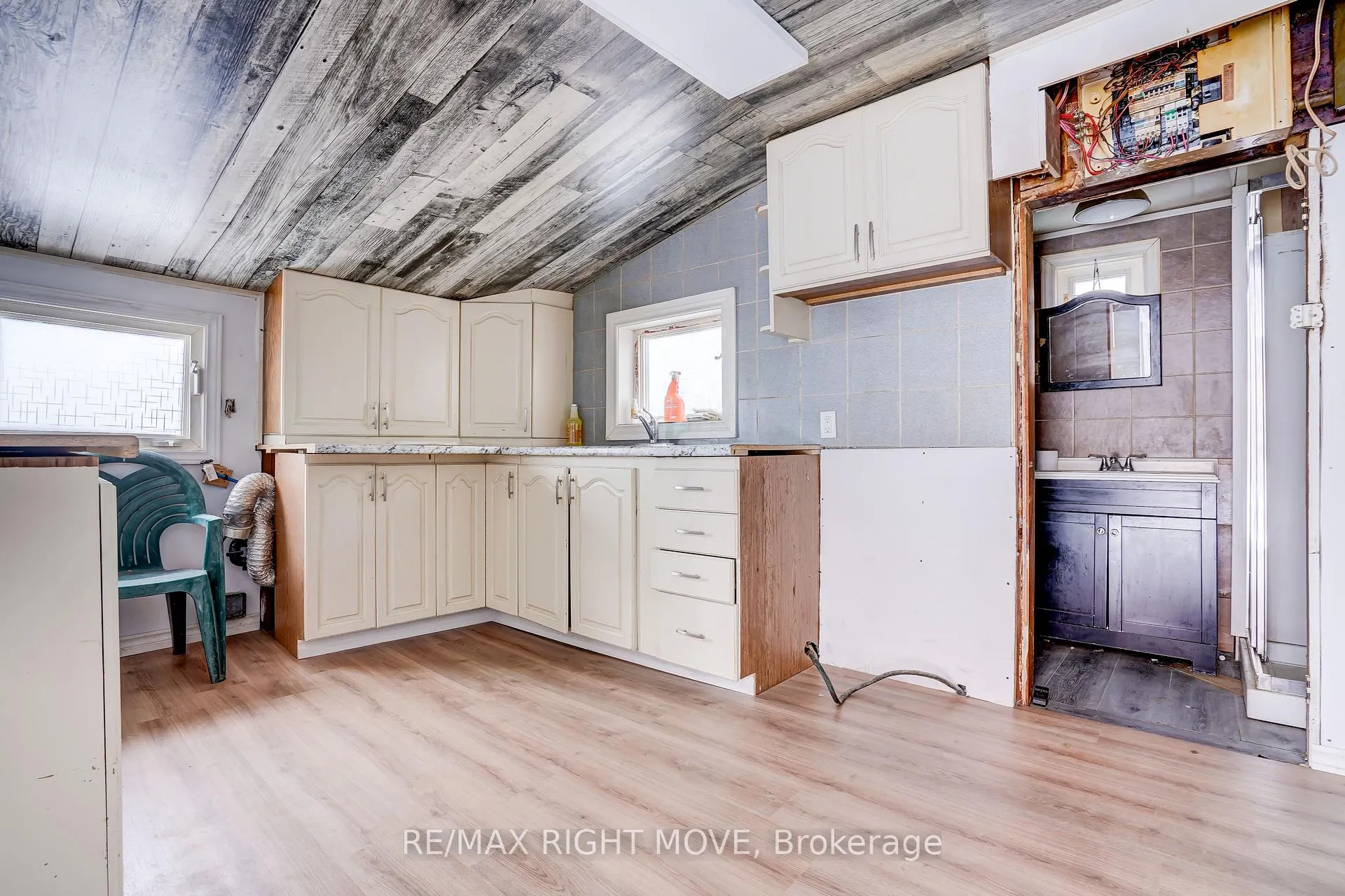 Photo 6 of 356 East Street E, Orillia — HOMEH