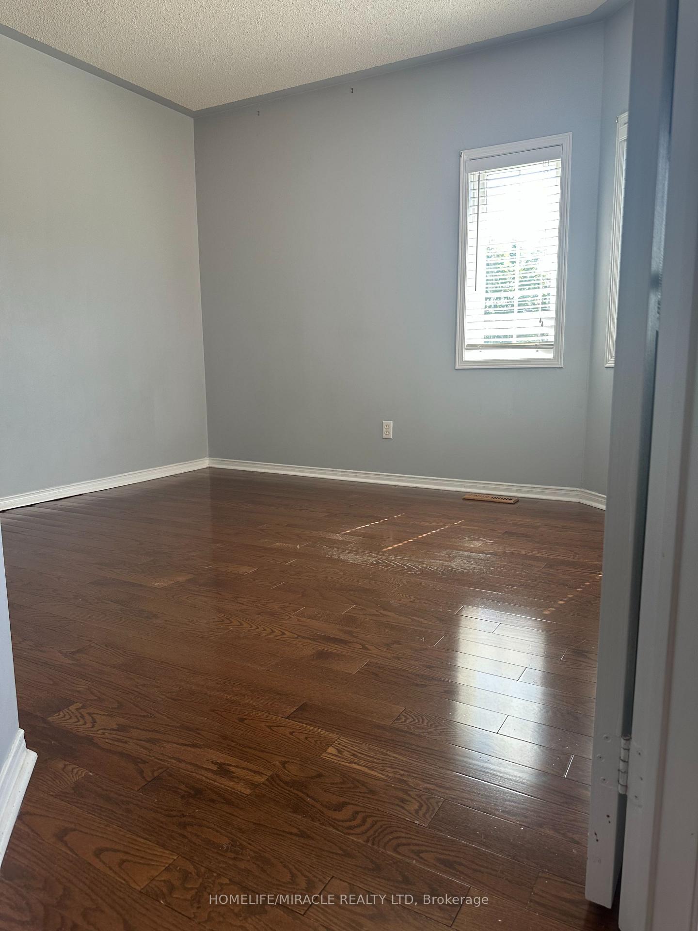 Photo 17 of 6073 Maple Gate Circle, Mississauga, Lisgar — HOMEH