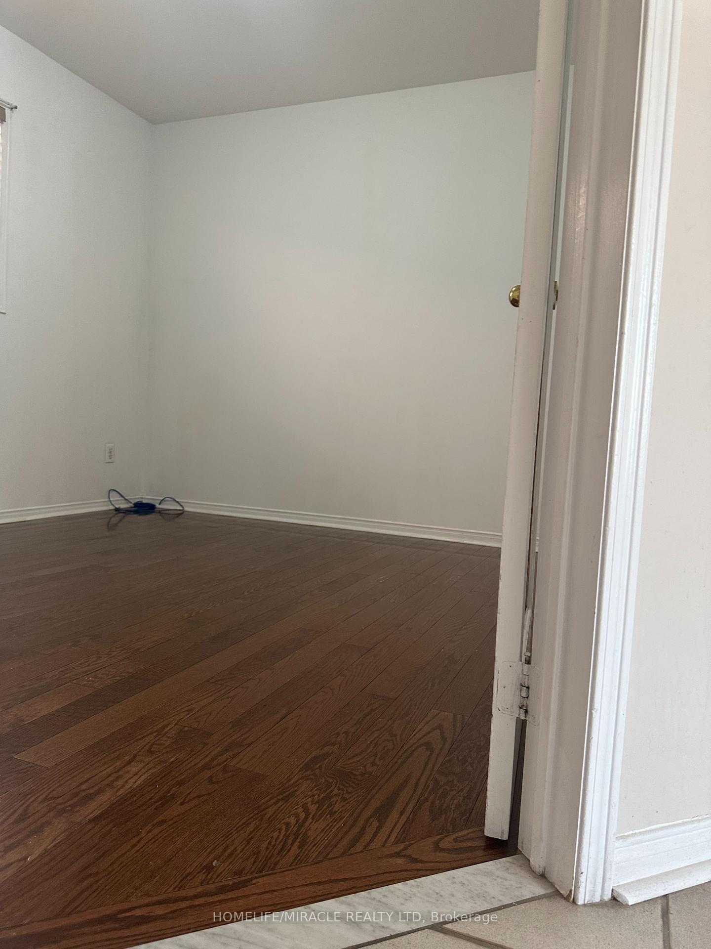 Photo 18 of 6073 Maple Gate Circle, Mississauga, Lisgar — HOMEH