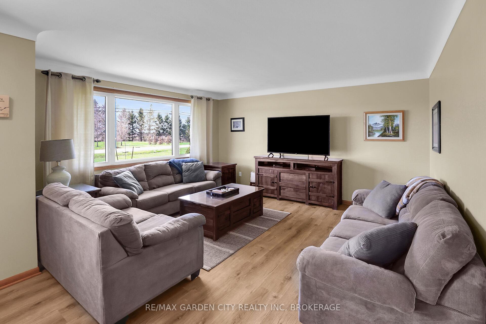 Photo 6 of 905 Canboro Road, Pelham, Fenwick — HOMEH