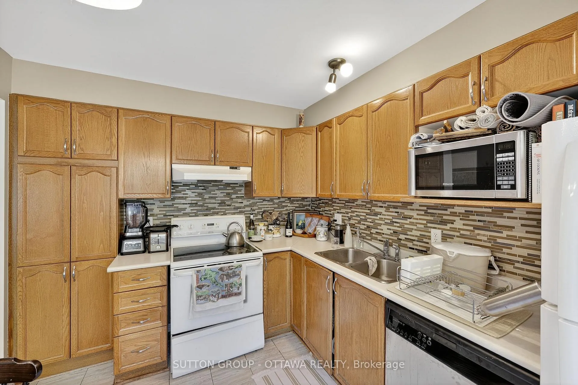 Photo 16 of 1473 Launay Avenue, Ottawa, Fallingbrook/Pineridge — HOMEH