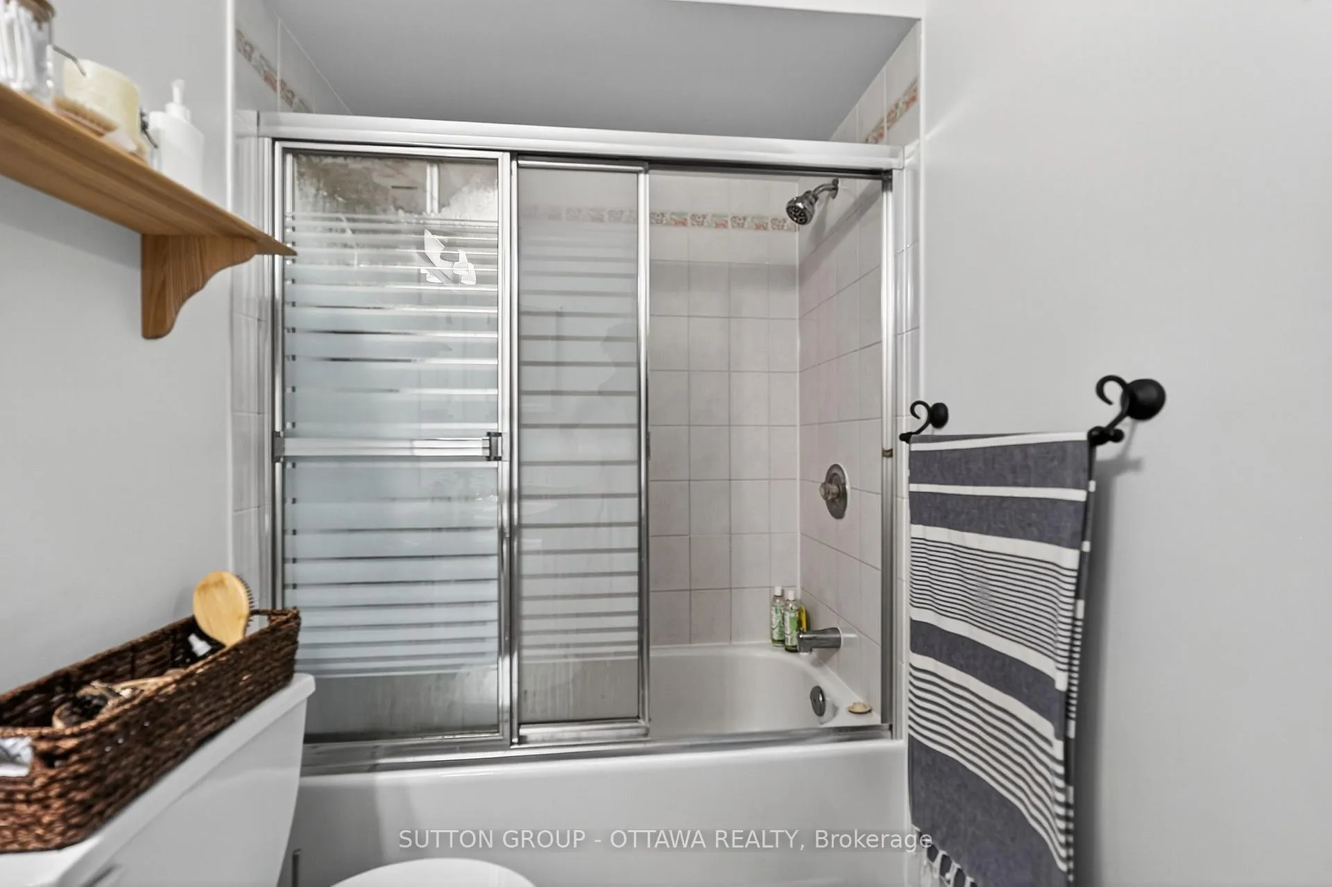 Photo 26 of 1473 Launay Avenue, Ottawa, Fallingbrook/Pineridge — HOMEH