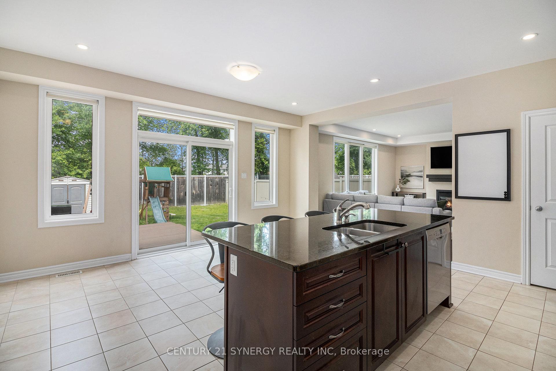 Photo 12 of 236 Enclave Walk, Ottawa, Chapel Hill South - Orleans Village — HOMEH