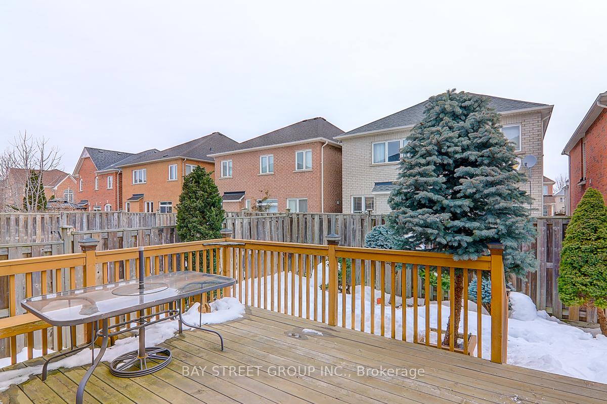 Photo 3 of 62 Tidewater Street, Markham, Wismer — HOMEH