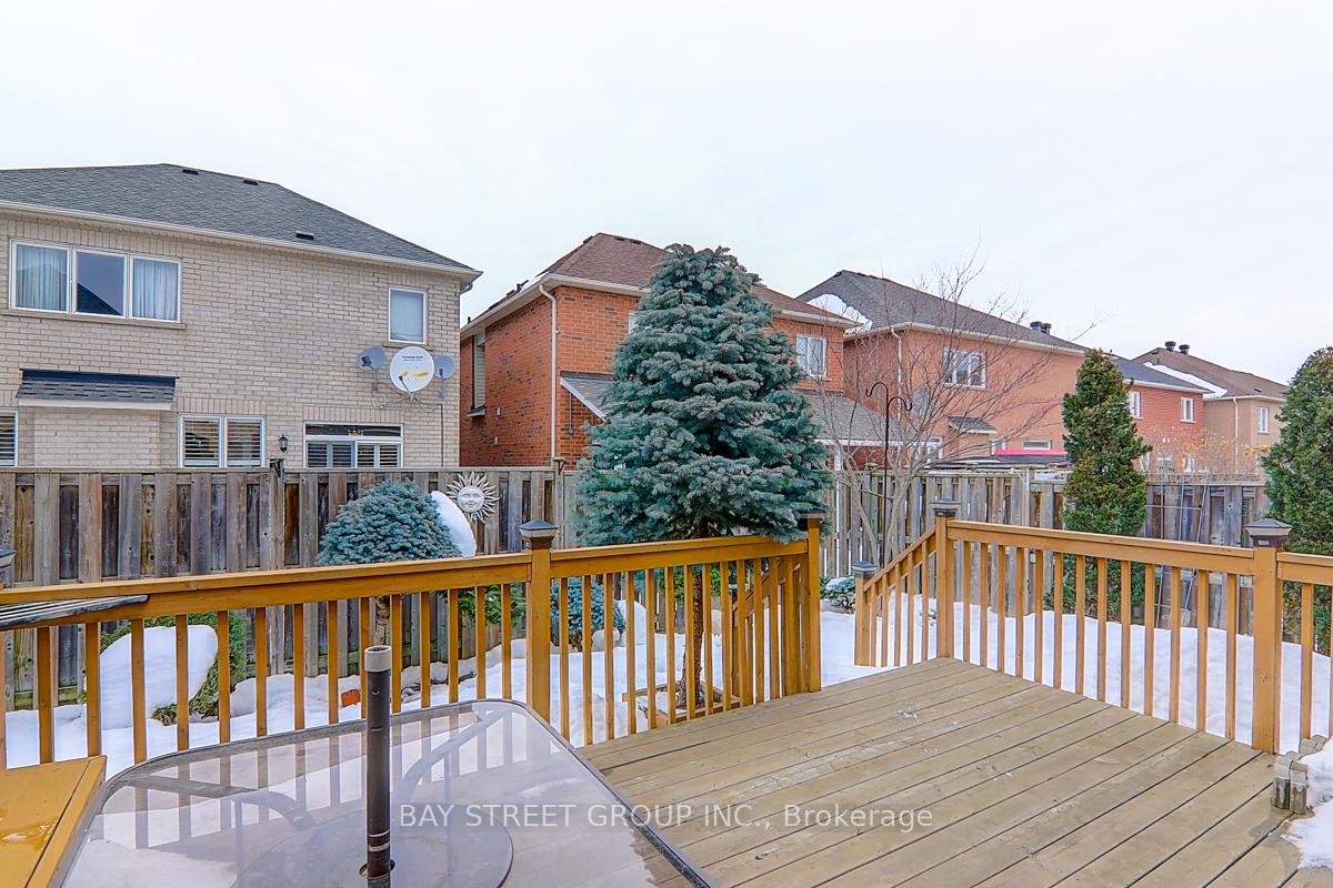 Photo 4 of 62 Tidewater Street, Markham, Wismer — HOMEH