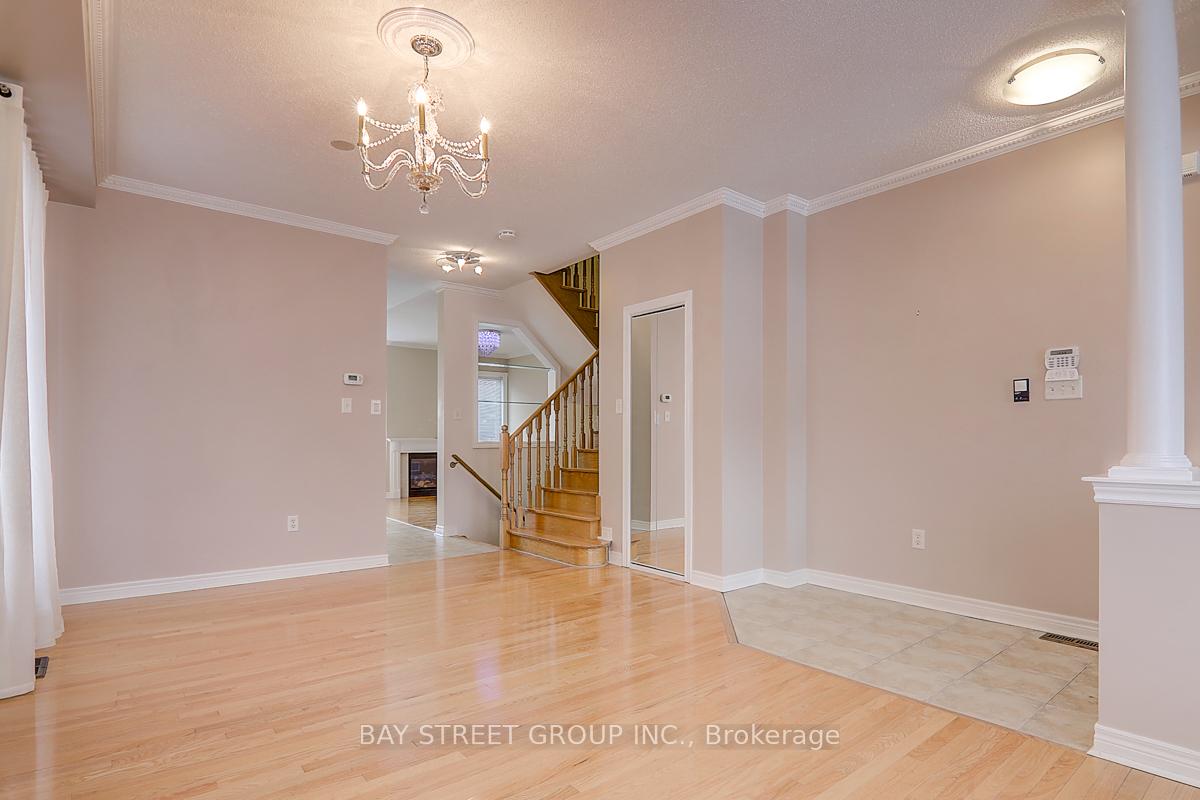 Photo 8 of 62 Tidewater Street, Markham, Wismer — HOMEH