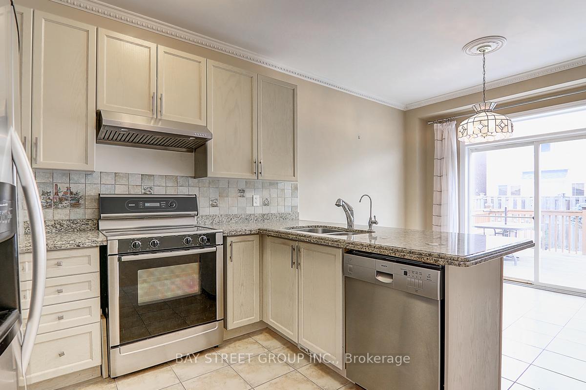 Photo 10 of 62 Tidewater Street, Markham, Wismer — HOMEH