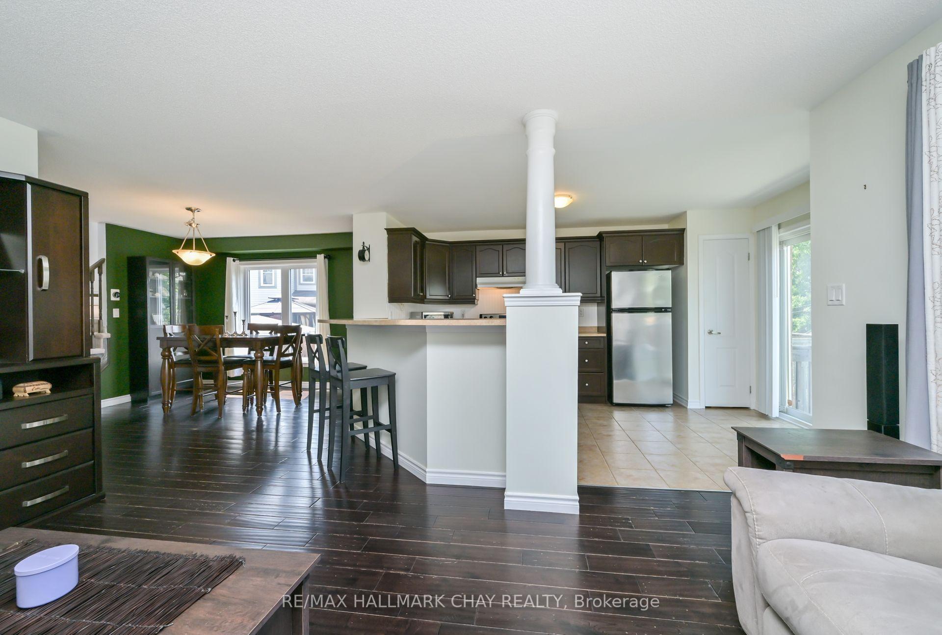 Photo 5 of 8 Riley Road, New Tecumseth, Alliston — HOMEH