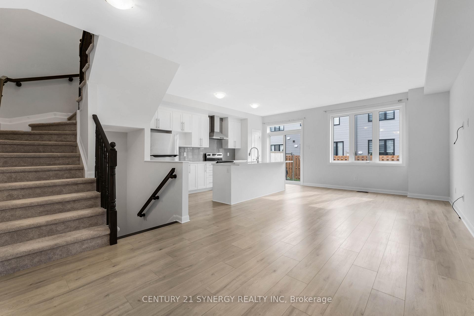 Photo 4 of 828 Dynasty Street, Ottawa, Avalon East — HOMEH