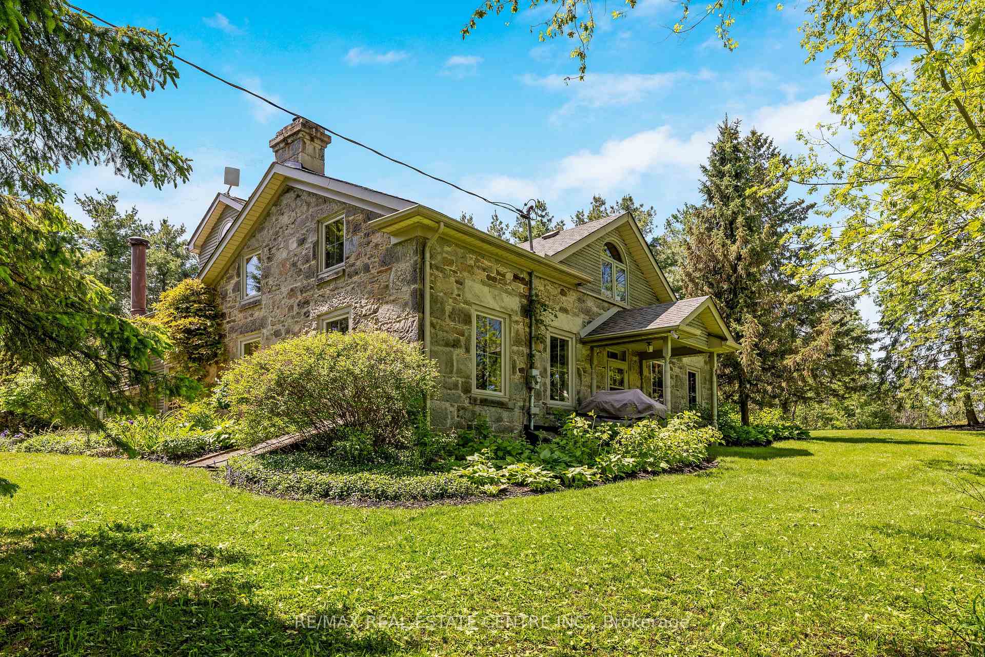 Photo 9 of 8492 Canyon Road, Milton, Rural Milton West — HOMEH