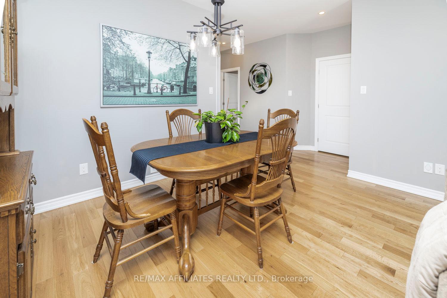 Photo 7 of 4 Senators Gate Drive, Perth — HOMEH