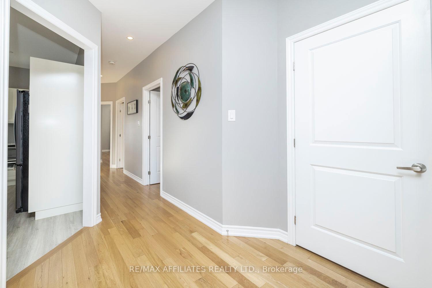 Photo 8 of 4 Senators Gate Drive, Perth — HOMEH