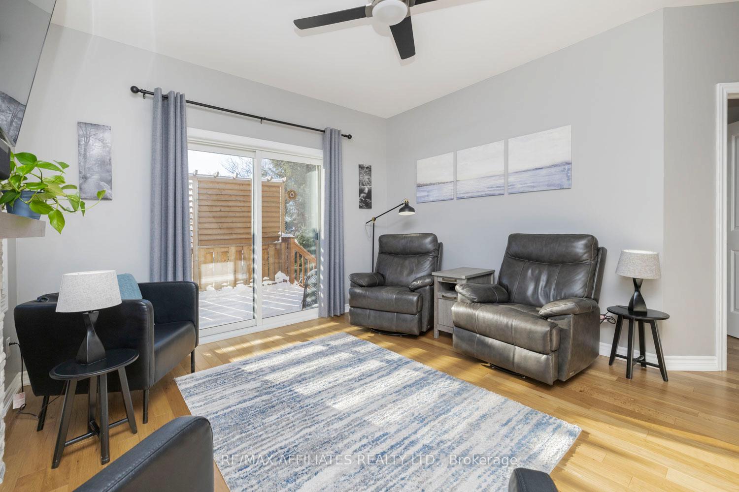 Photo 16 of 4 Senators Gate Drive, Perth — HOMEH