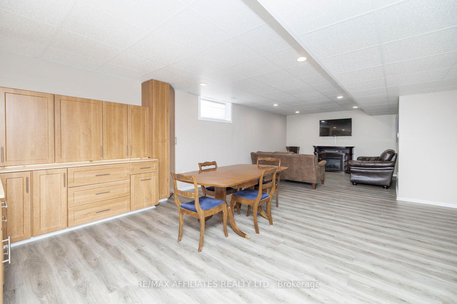 Photo 29 of 4 Senators Gate Drive, Perth — HOMEH