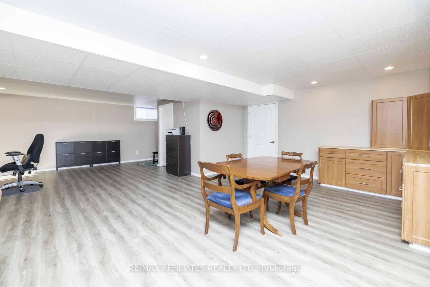 Photo 31 of 4 Senators Gate Drive, Perth — HOMEH