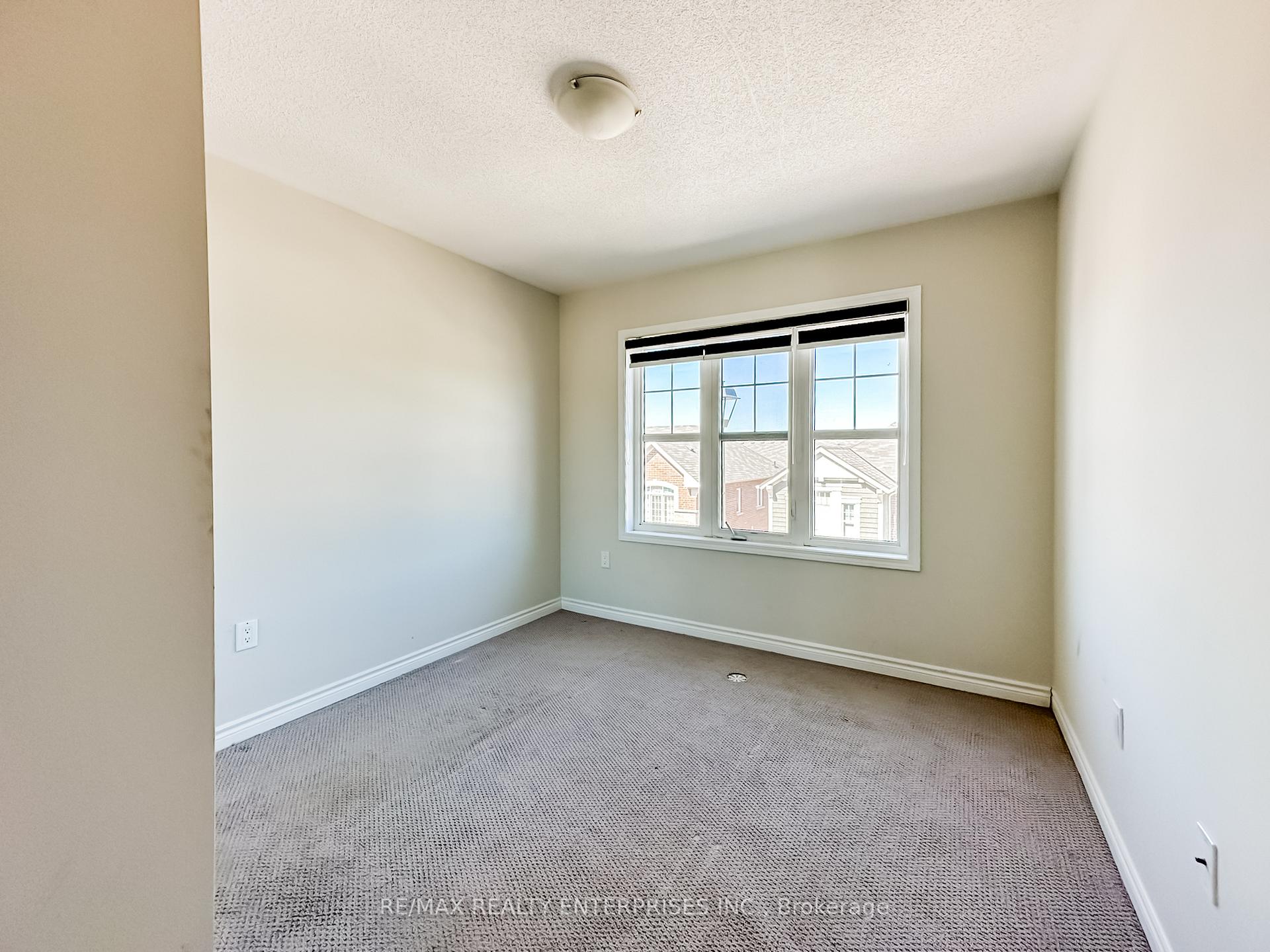 Photo 16 of Unit 143, 1000 Asleton Boulevard, Milton, Willmott — HOMEH