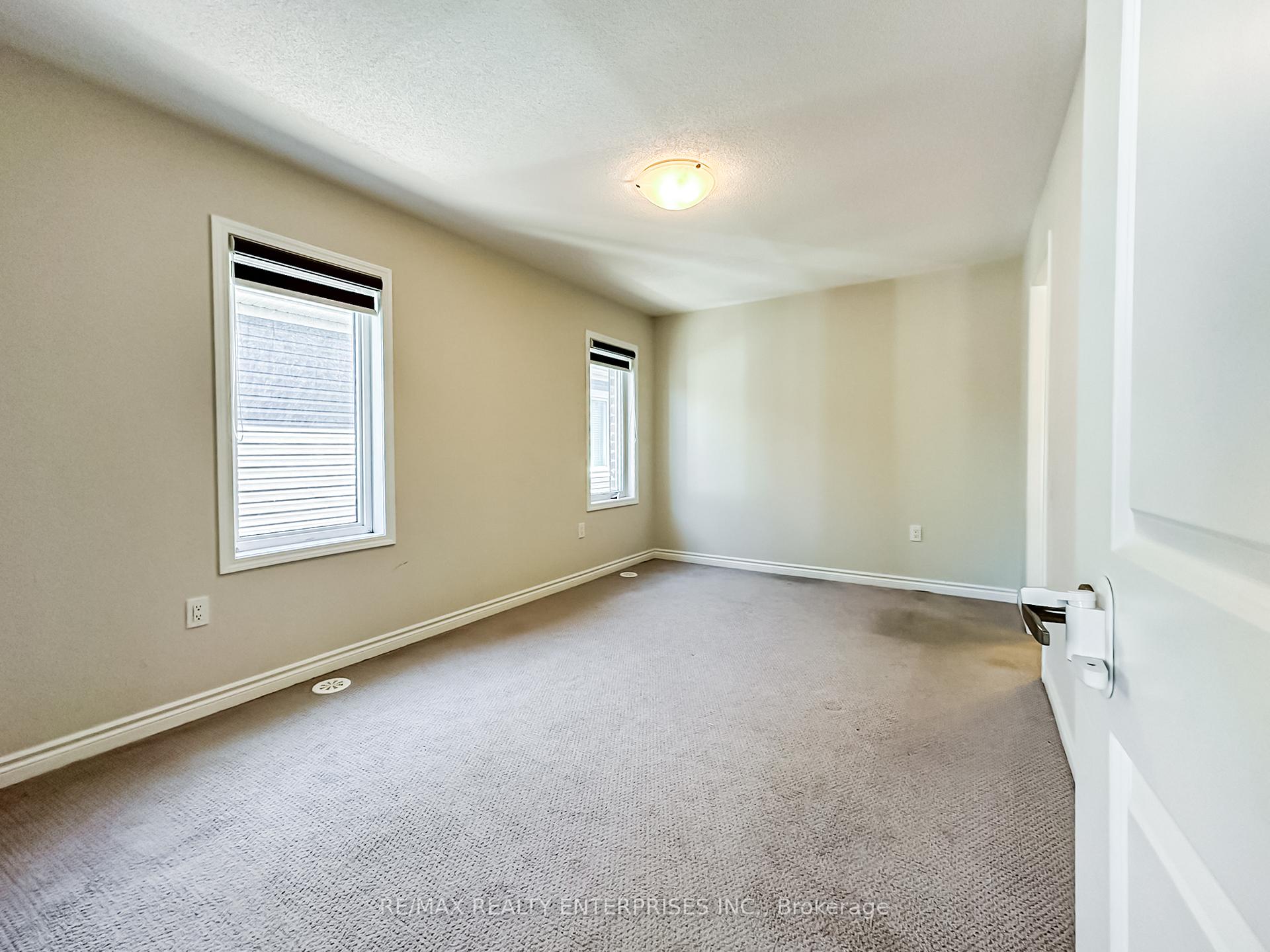 Photo 15 of Unit 143, 1000 Asleton Boulevard, Milton, Willmott — HOMEH