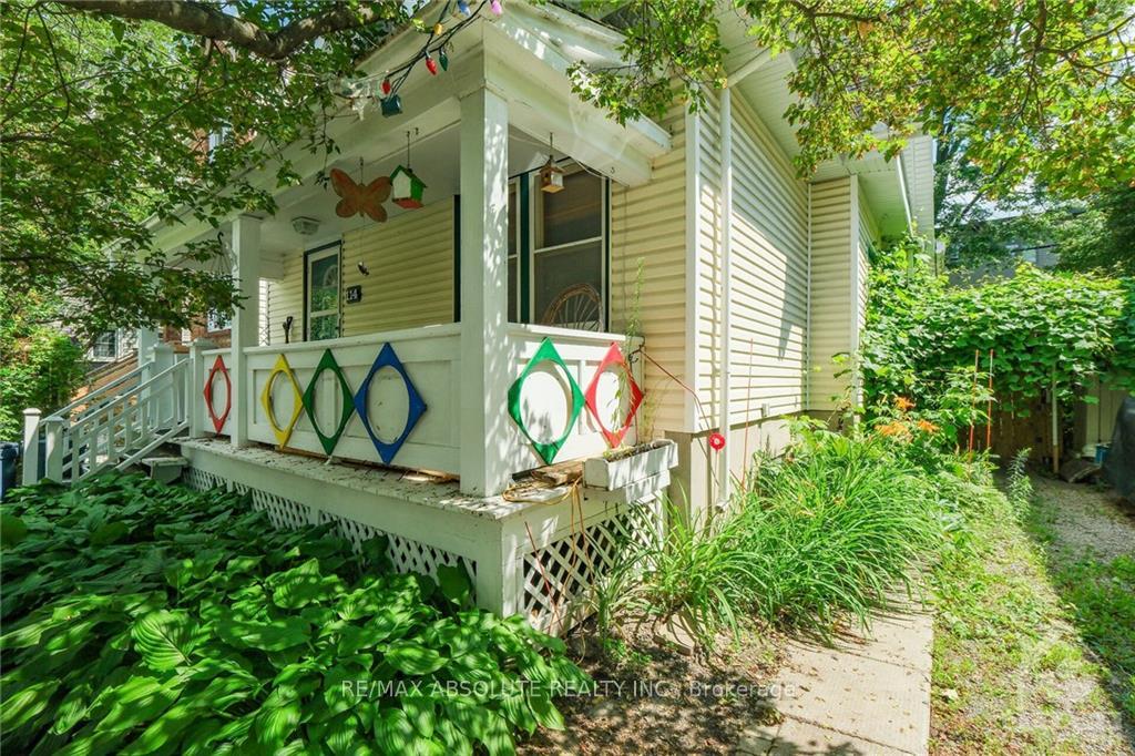 Photo 2 of 114 Queen Mary Street, Ottawa, Overbrook/Castle Heights — HOMEH
