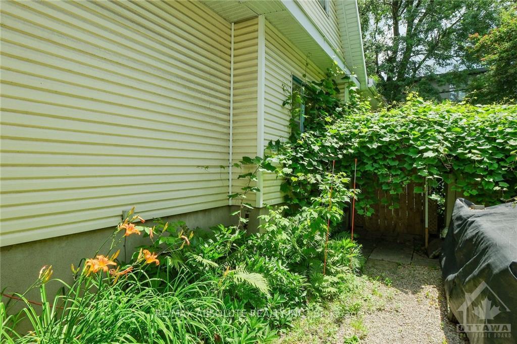 Photo 26 of 114 Queen Mary Street, Ottawa, Overbrook/Castle Heights — HOMEH