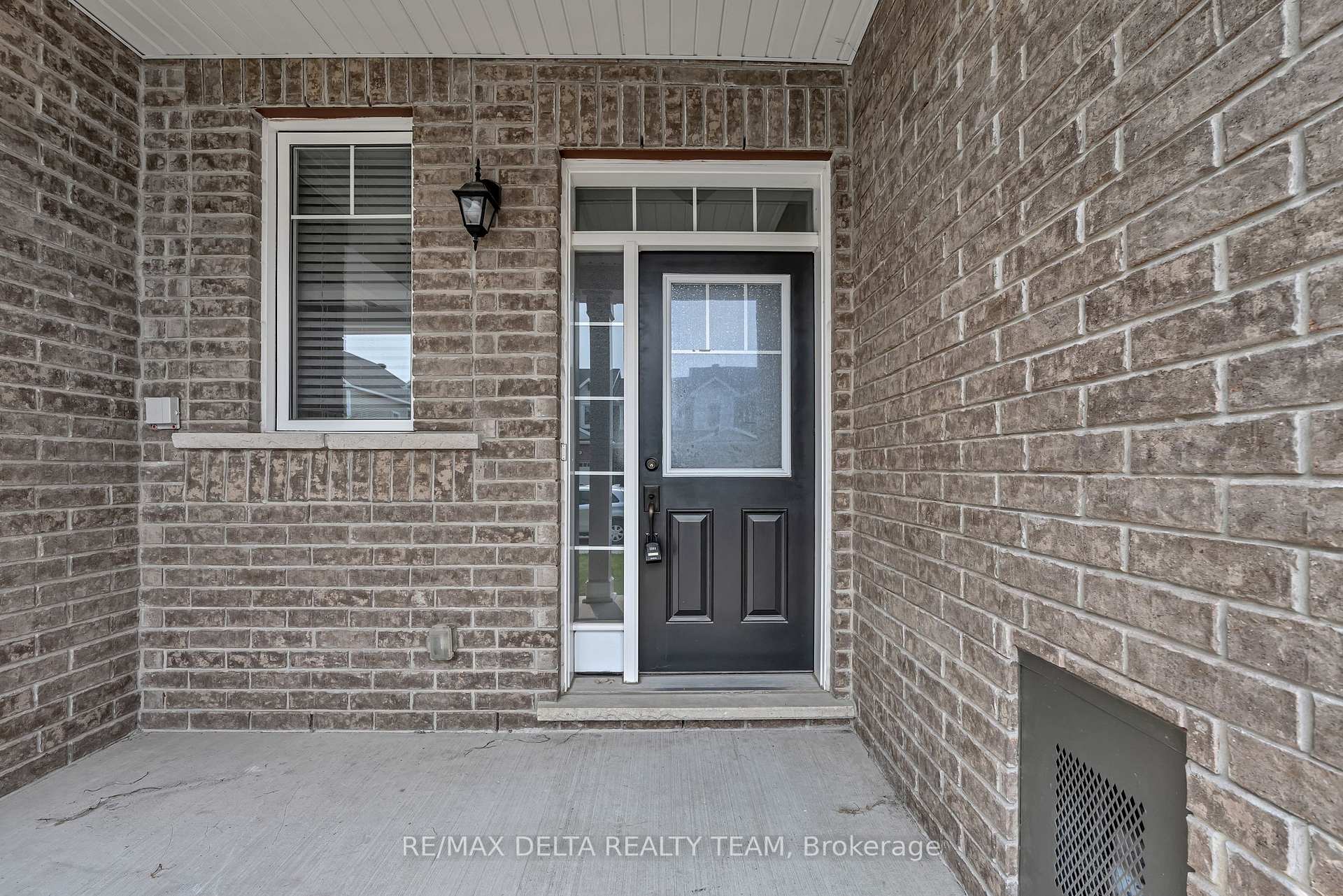 Photo 2 of 237 Willow Aster Circle, Ottawa, Avalon West — HOMEH