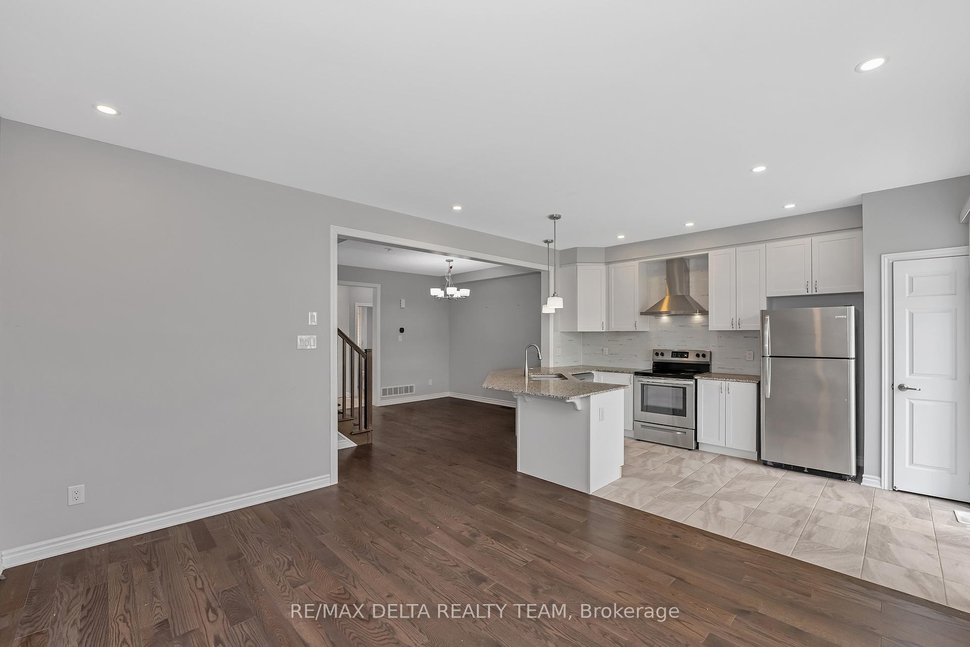 Photo 4 of 237 Willow Aster Circle, Ottawa, Avalon West — HOMEH