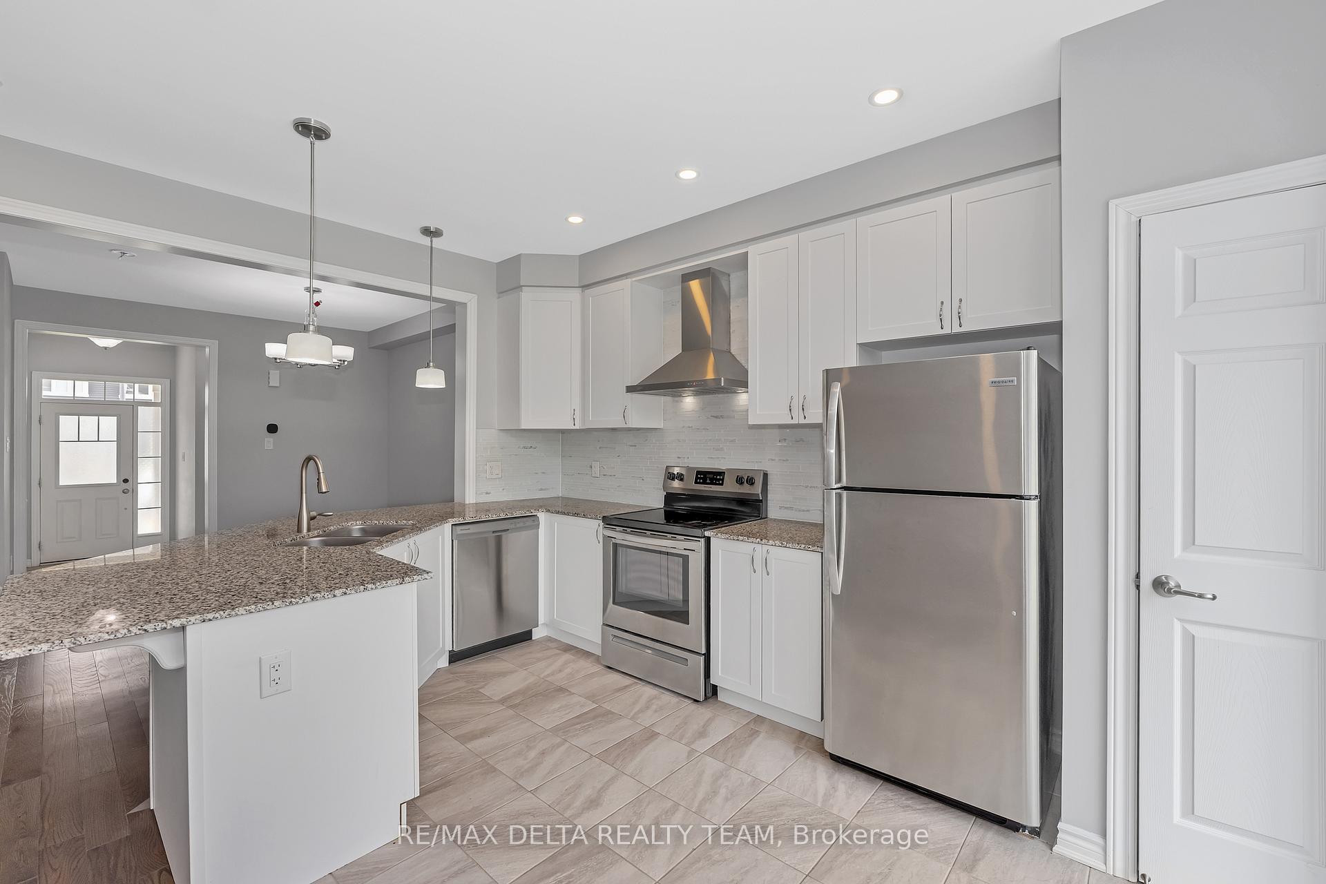 Photo 11 of 237 Willow Aster Circle, Ottawa, Avalon West — HOMEH