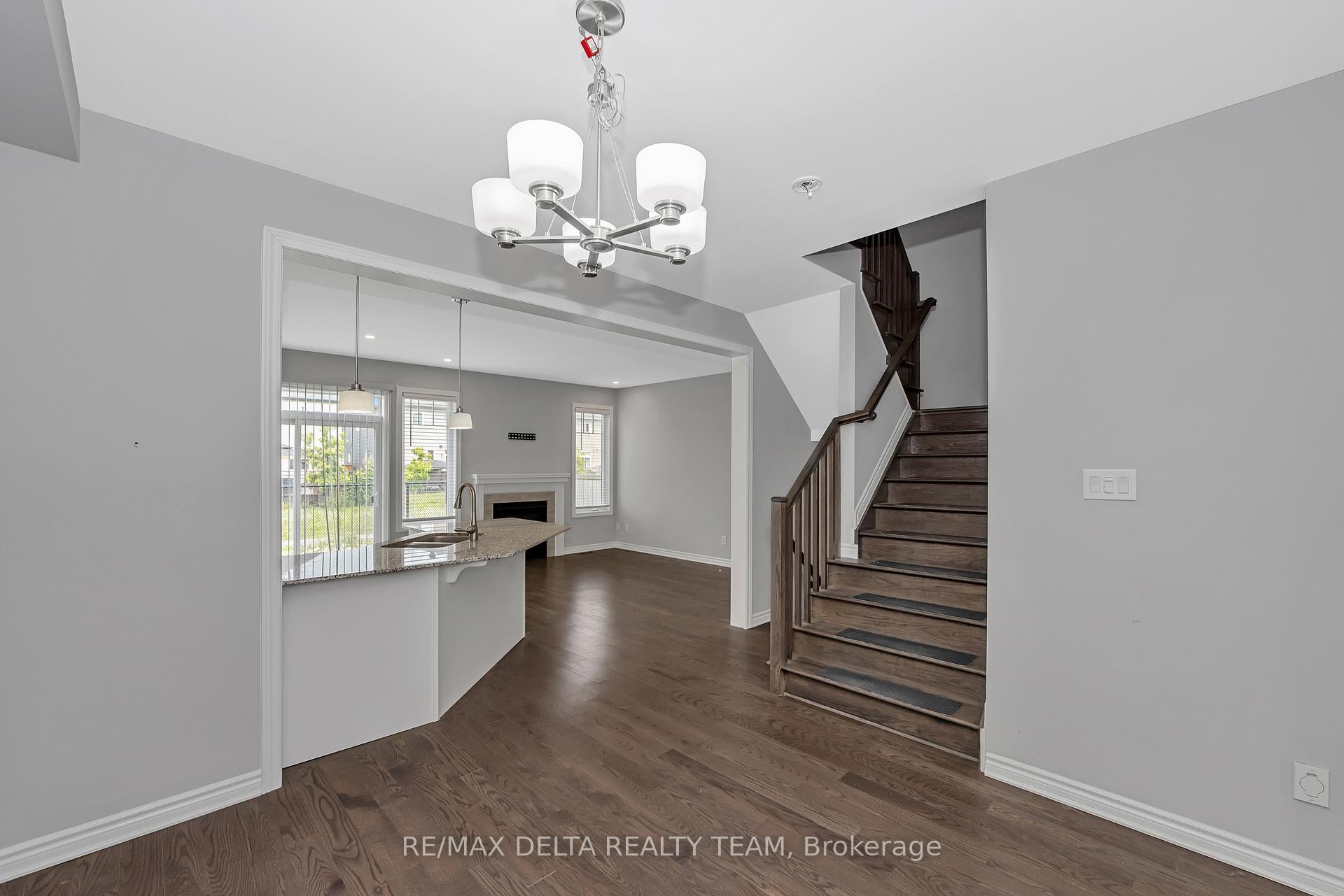 Photo 13 of 237 Willow Aster Circle, Ottawa, Avalon West — HOMEH